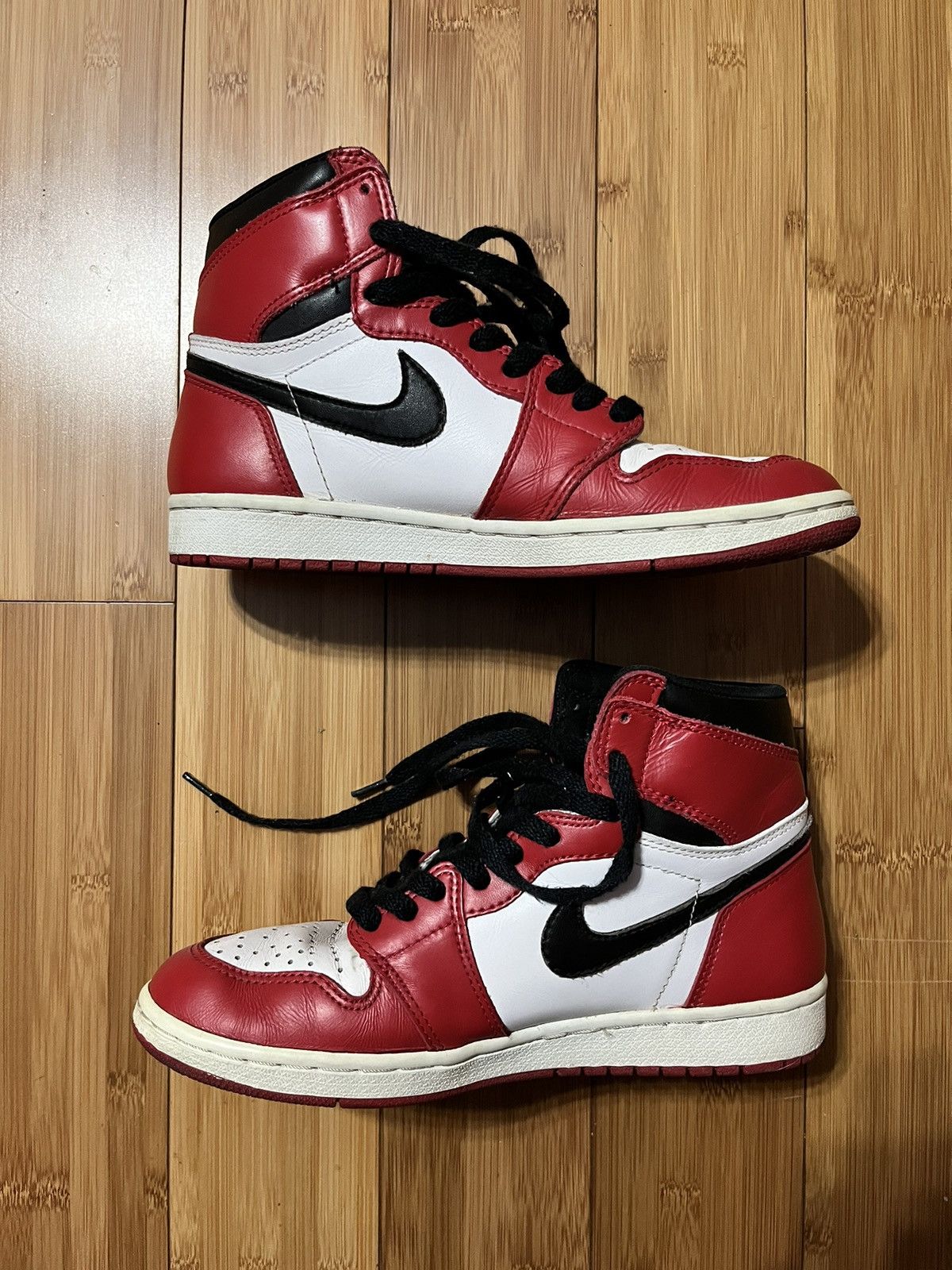 Jordan Brand LAST PRICE DROP 1994 Air Jordan 1 “Chicago” Size US 7.5 / EU 40-41 - 2 Thumbnail