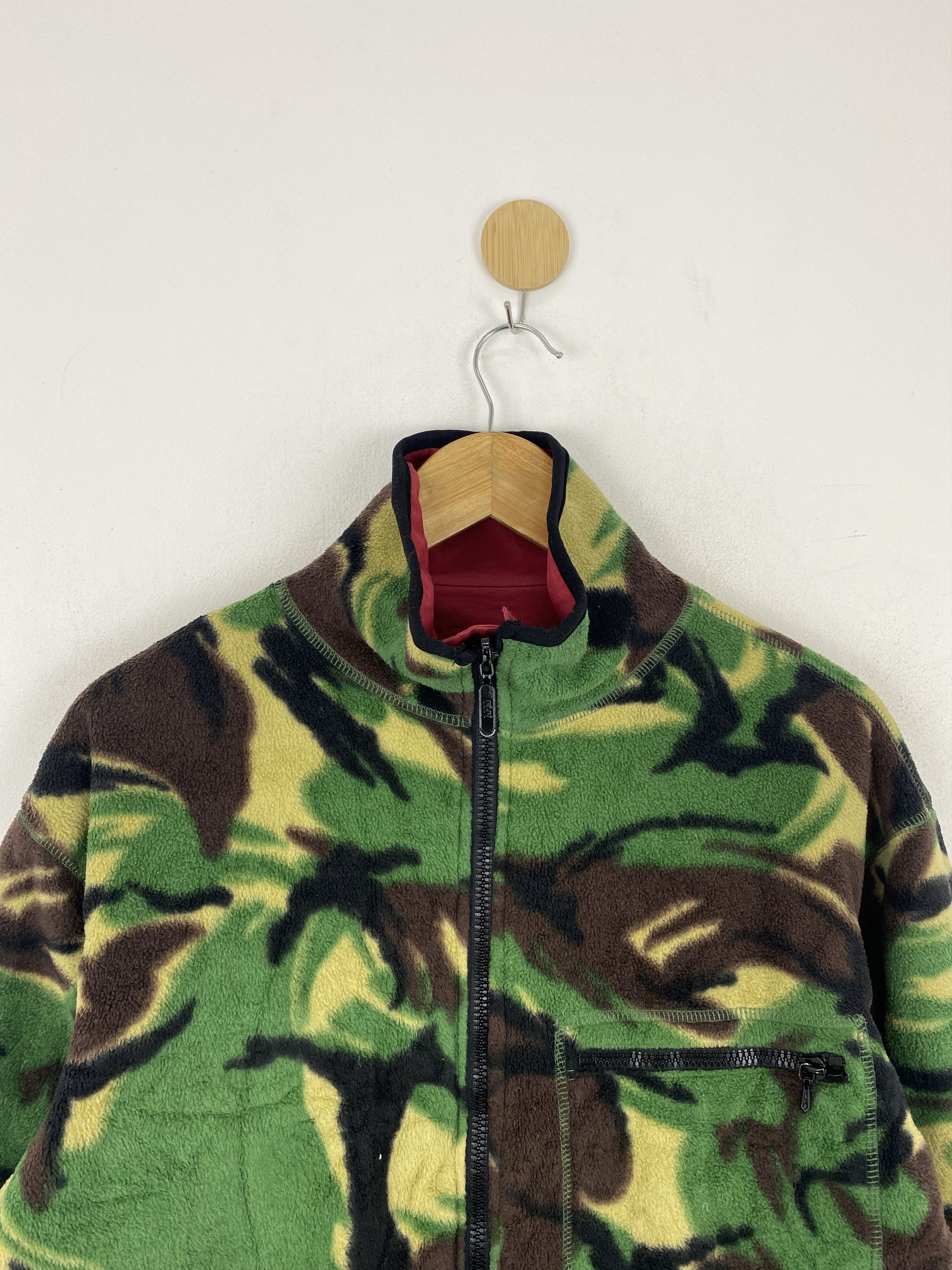 Japanese Brand Vintage Japanese Brand Camouflage Reversible Jacket J1898 Size US S / EU 44-46 / 1 - 3 Thumbnail