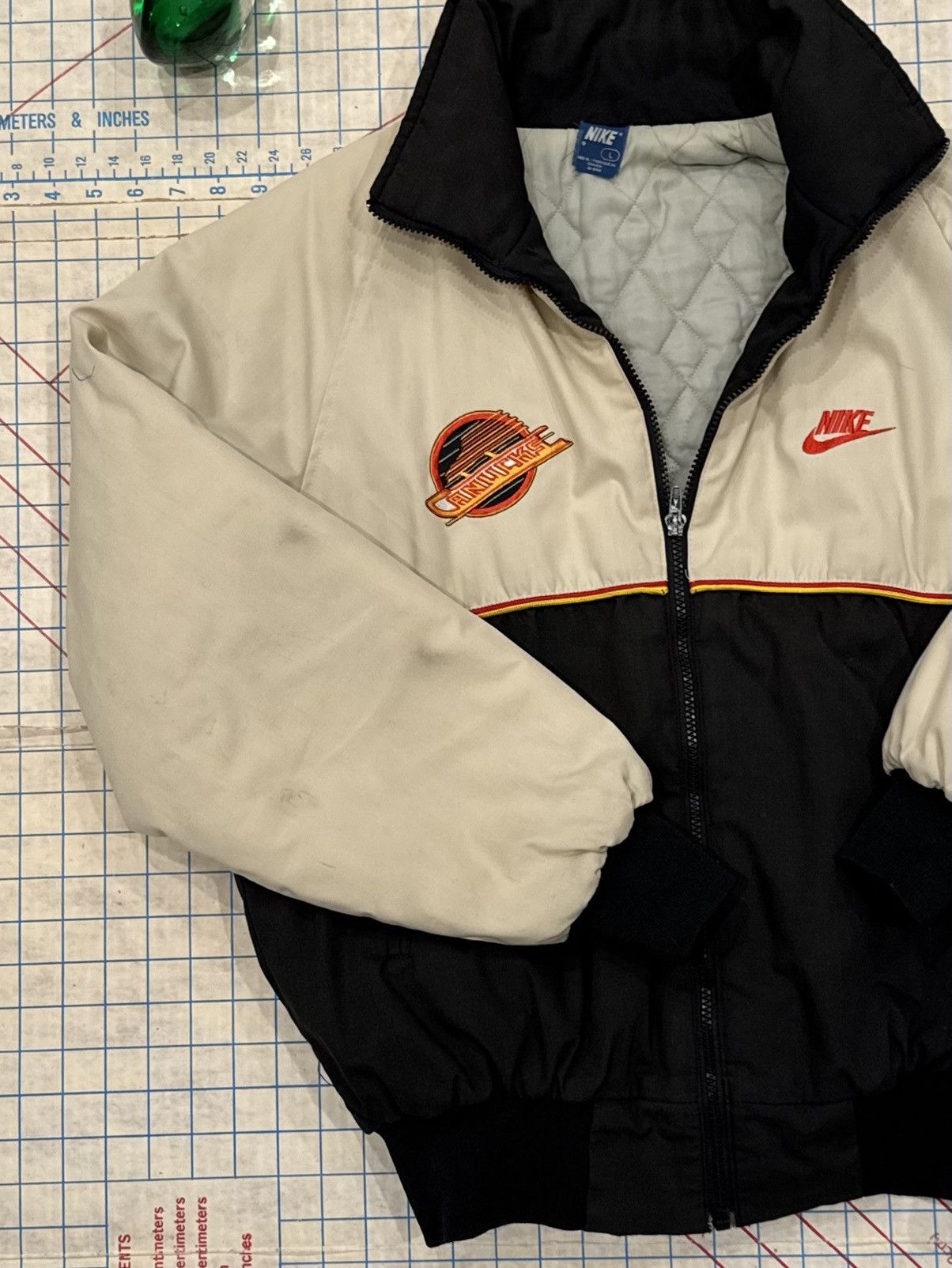Nike Vintage 80’s Nike Vancouver Canucks Team Issued Jacket Large Size US L / EU 52-54 / 3 - 5 Thumbnail