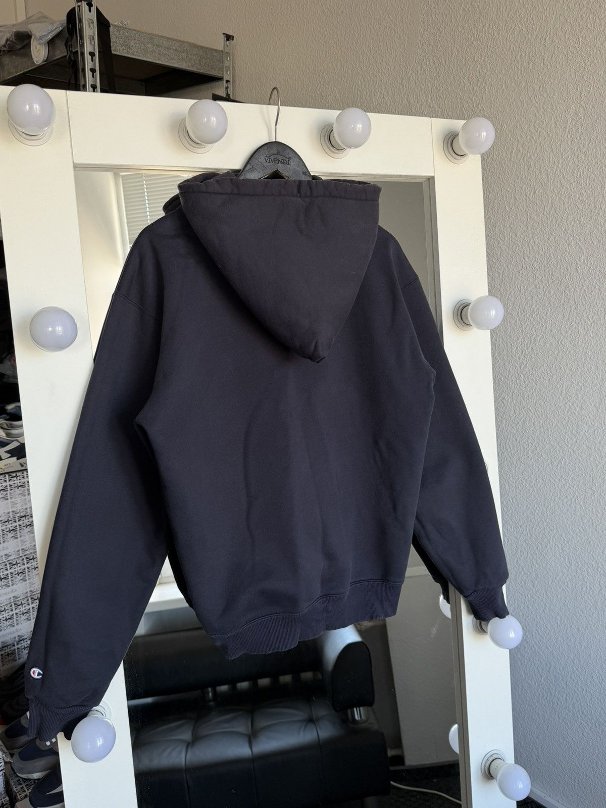 Champion Champion vintage hoodie Size US M / EU 48-50 / 2 - 6 Thumbnail