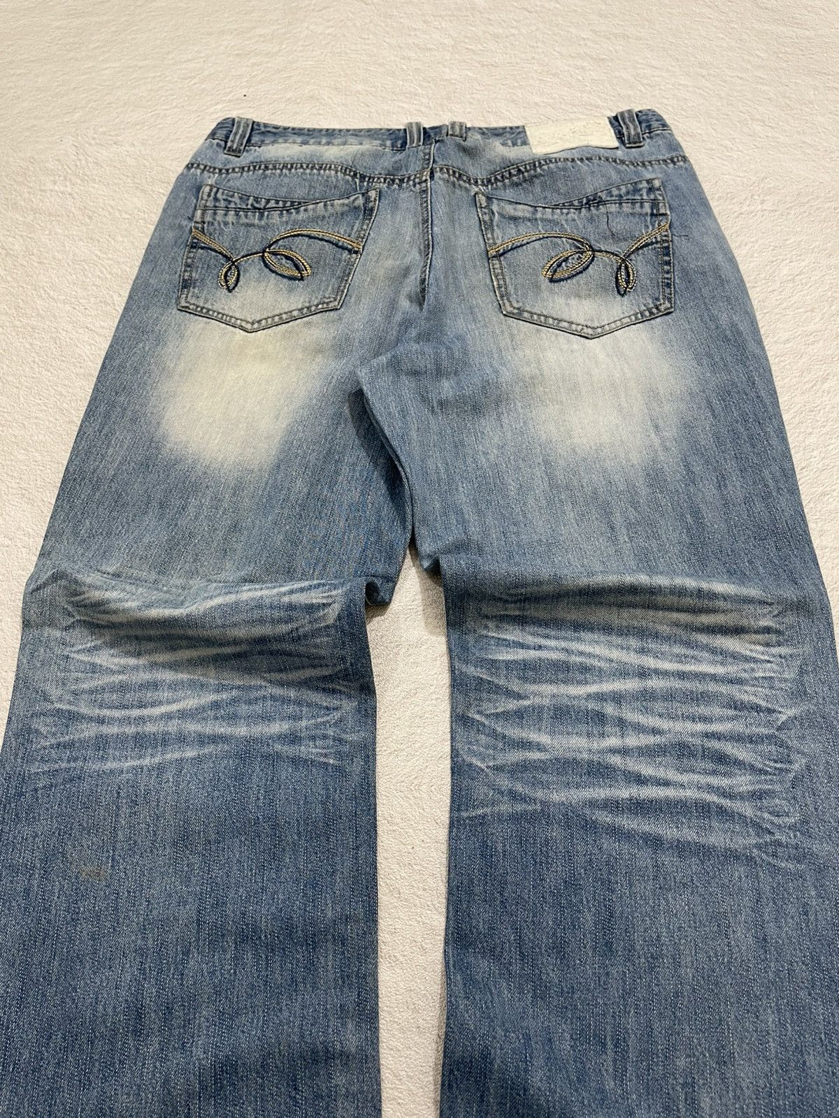 Japanese Brand Blue Jeans Clubby Faded Size US 33 - 9 Thumbnail