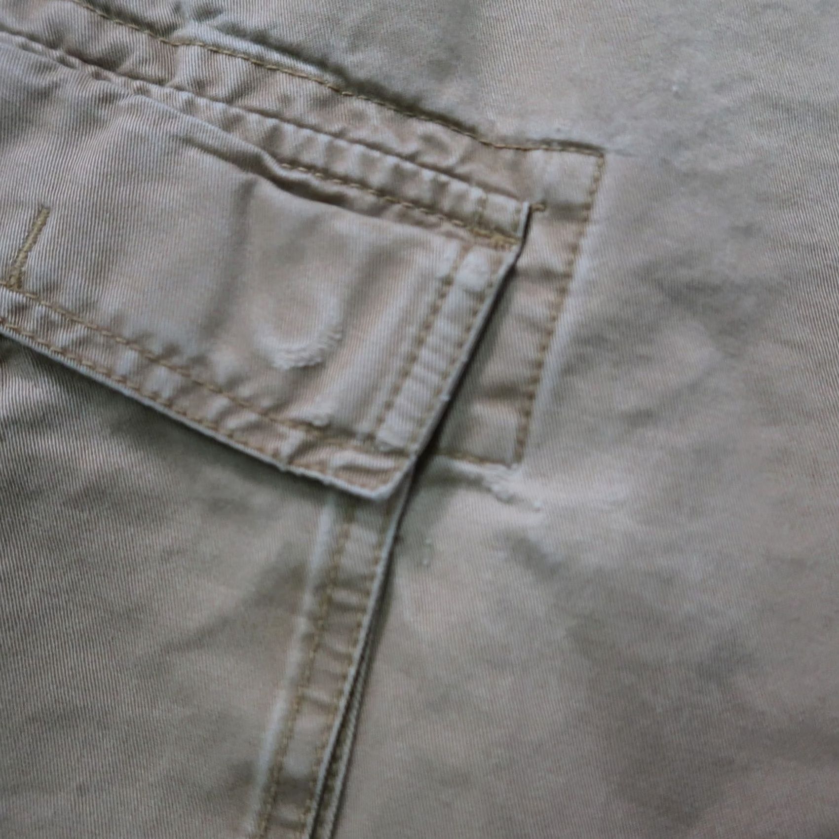 Gap Gap Cargo Pants Men’s 36x34 Beige Straight Leg Baggy Streetwear Pants Mens Regular Vintage: No, 36x34? Size US 36 / EU 52 - 3 Thumbnail