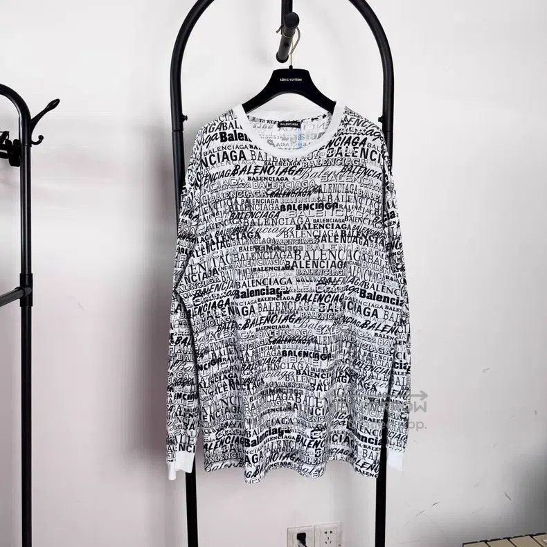 Balenciaga Balenciaga Lettering Printed Long-sleeve T-shirt Size US S / EU 44-46 / 1 - 1 Thumbnail