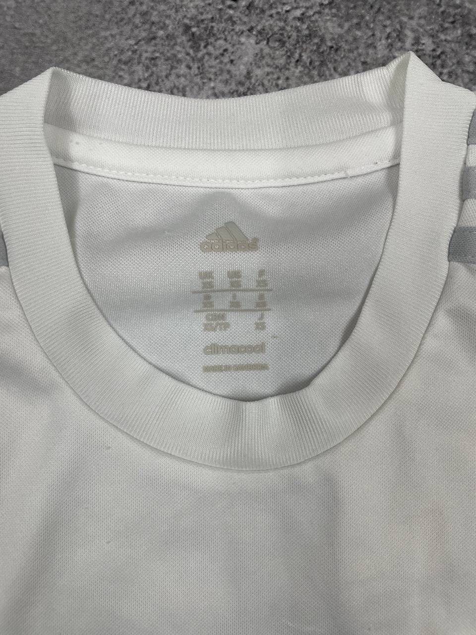 Adidas Adidas Real Madrid Men Football Shirt Jersey 2015/16 Size US XS / EU 42 / 0 - 4 Thumbnail