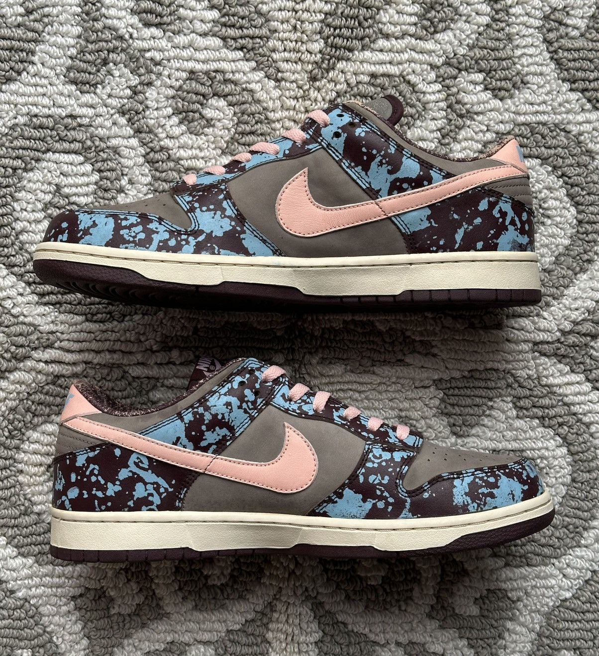 Nike 2002 Nike Dunk Low “Undefeated Splatter”—— (1 out of 24 F&F) Size US 12 / EU 45 - 3 Thumbnail