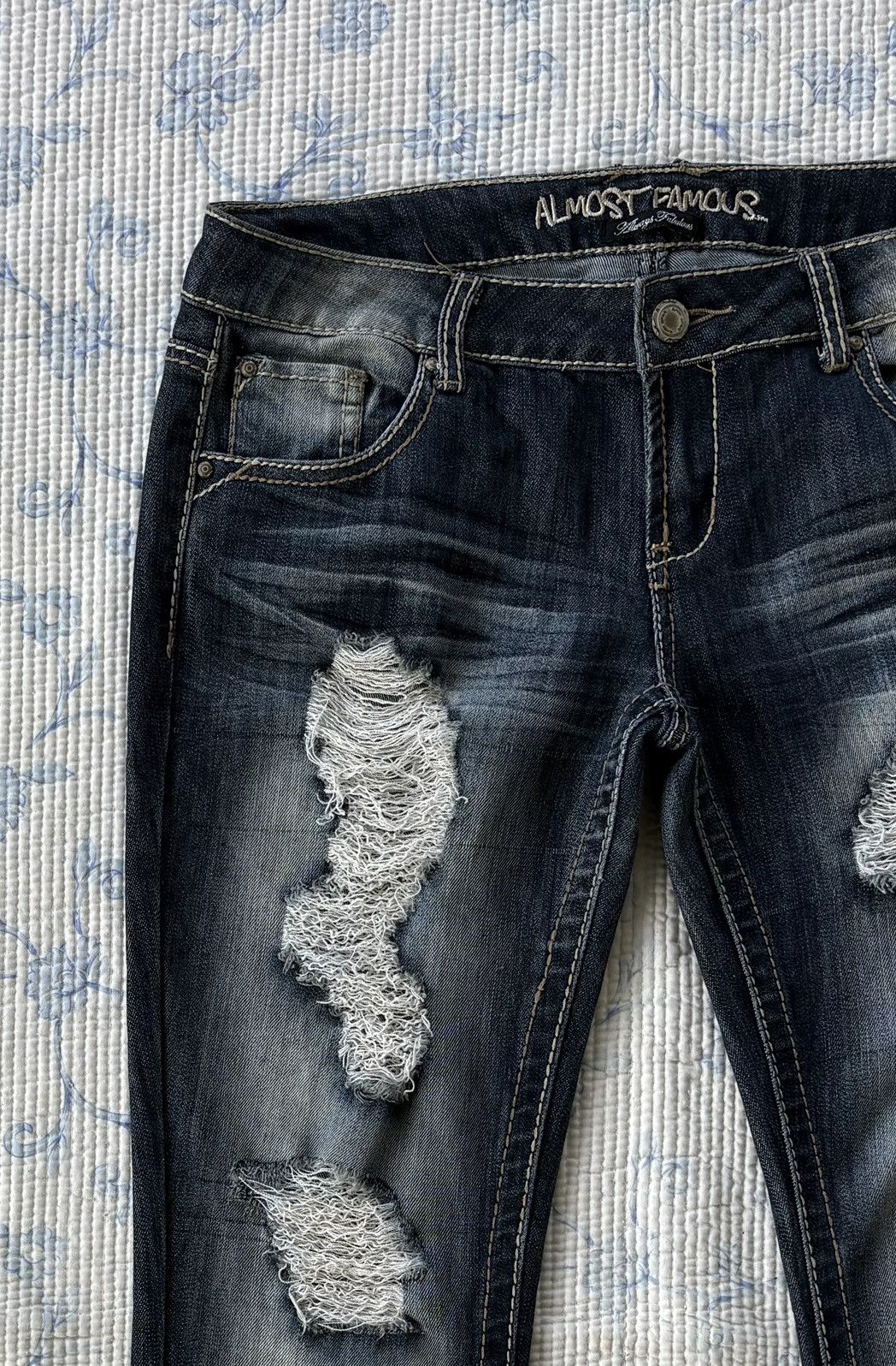 Almost Famous Almost Famous Streetwear Flared Distressed Denim Size US 34 / EU 50 - 4 Thumbnail