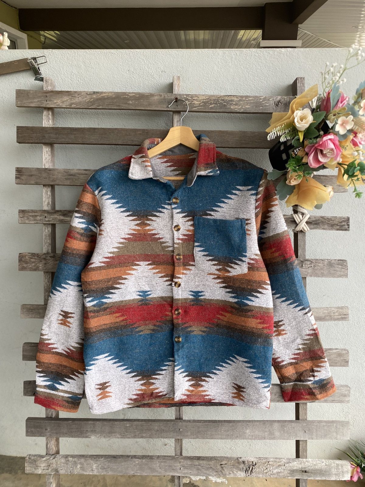 Japanese Brand Vintage Y2K Navajo Aztec Wool Jacket Size US M / EU 48-50 / 2 - 1 Thumbnail