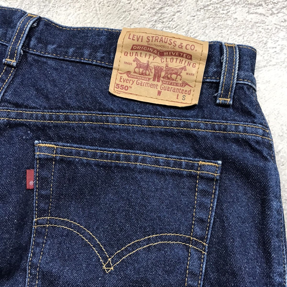 Vintage Vintage 90s Levis Baggy Jeans Faded Blue Skate Graphic 32 Size US 32 / EU 48 - 7 Thumbnail