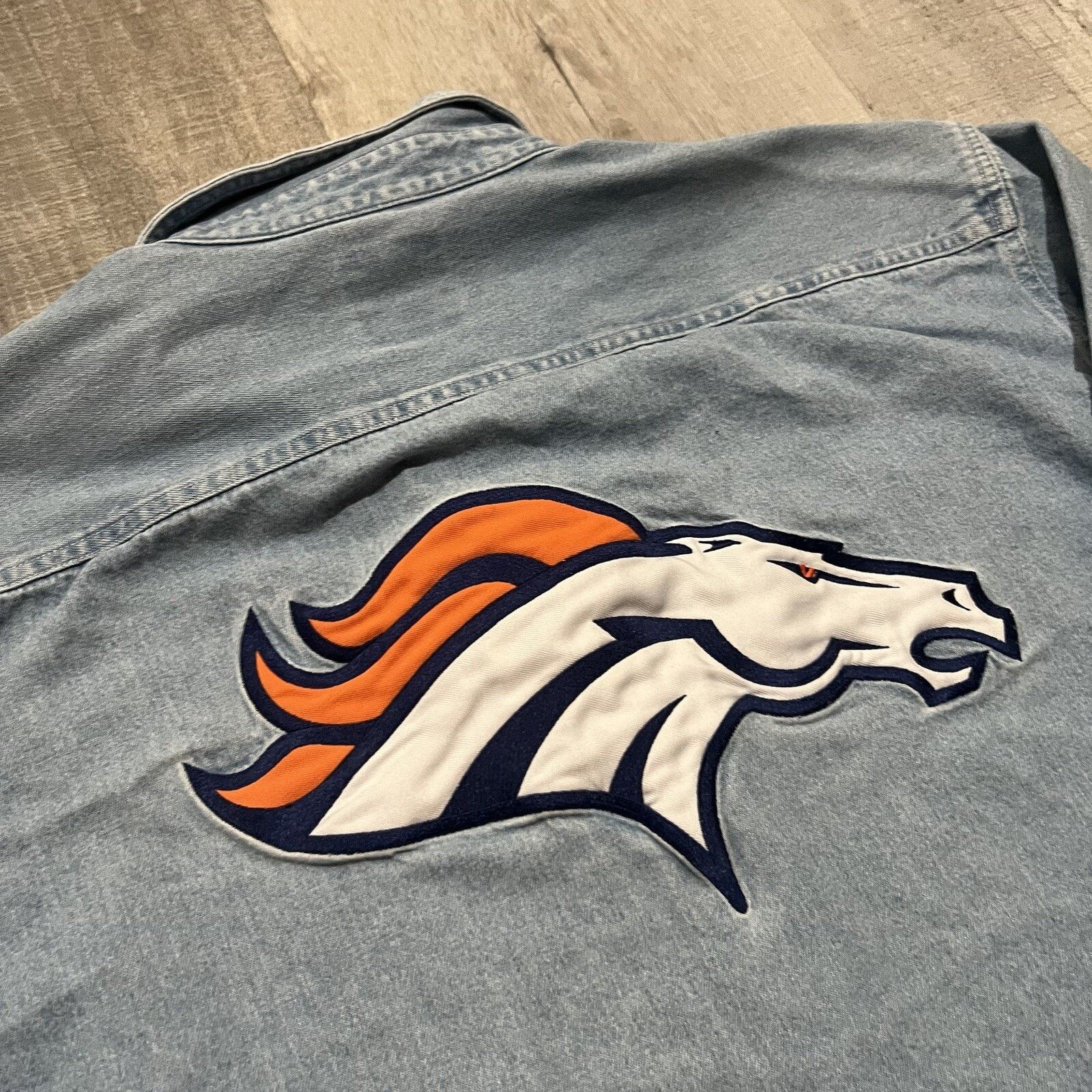 Lee VTG Denver Broncos Denim Shirt 90s Lee Sport NFL Button Down Size US XL / EU 56 / 4 - 4 Thumbnail