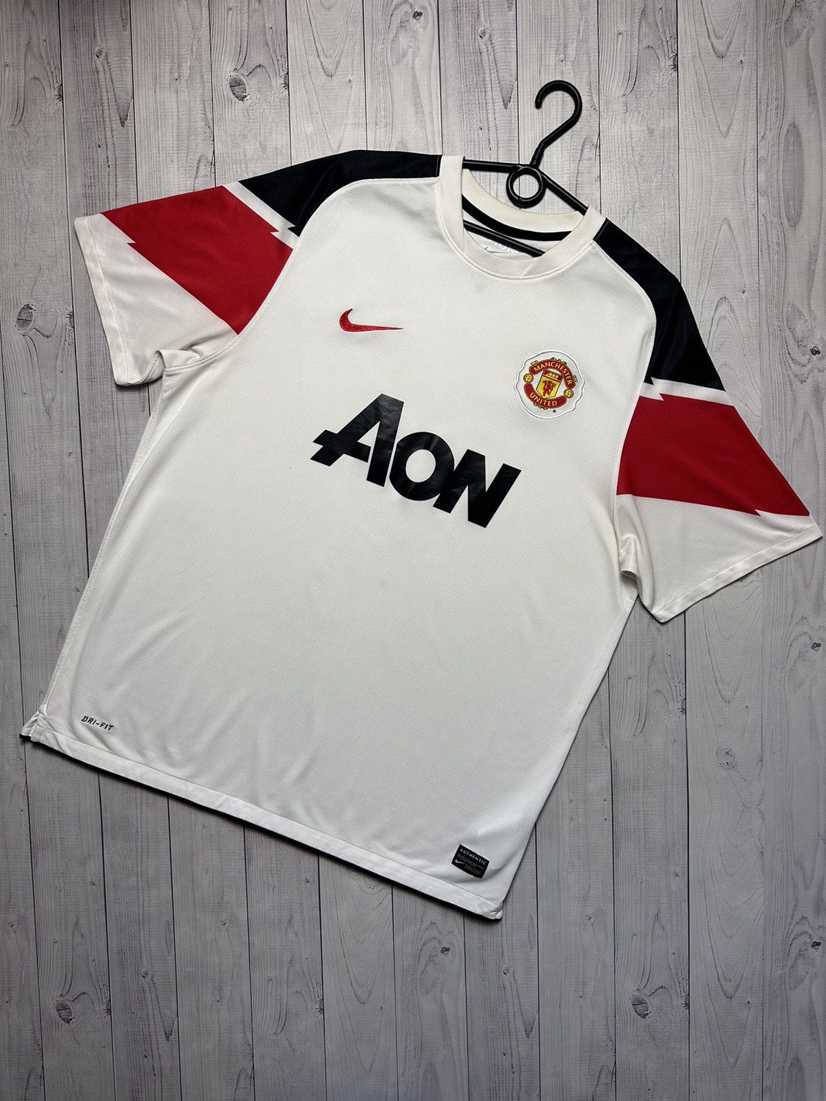 Vintage Nike Manchester United soccer jersey size XL white