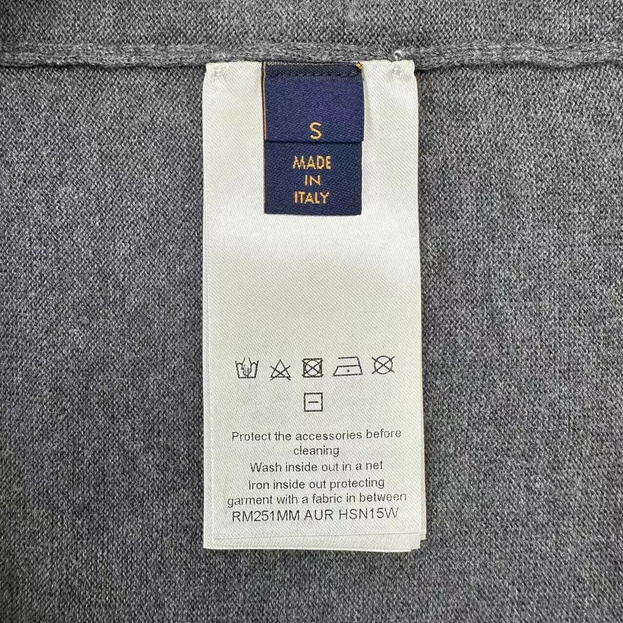 Louis Vuitton Louis Vuitton SS25 Logo Short Sleeve T-Shirt Size US S / EU 44-46 / 1 - 4 Thumbnail