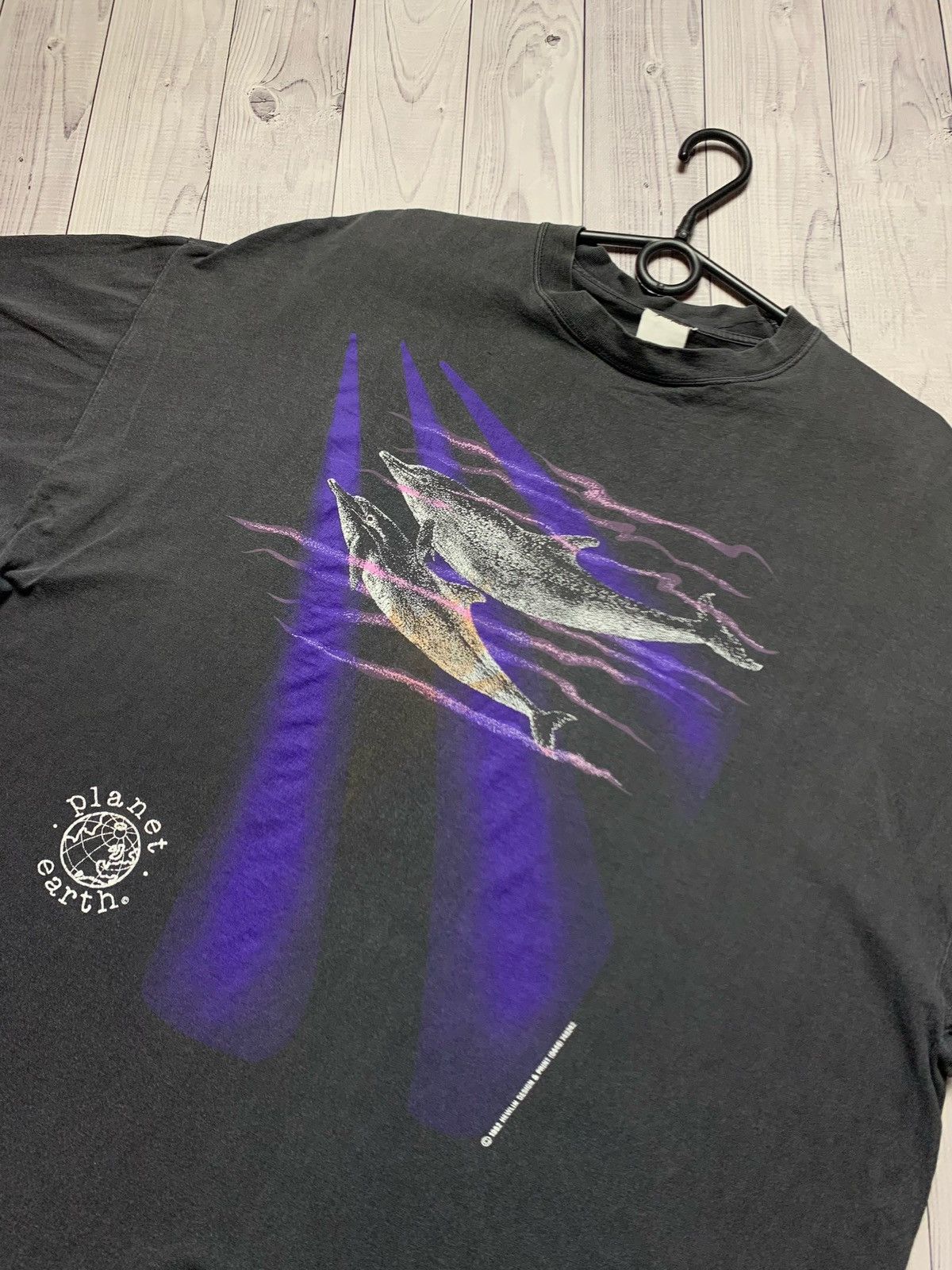Vintage Dolphins planet earth vintage T-shirt tee Size XL Size US XL / EU 56 / 4 - 2 Thumbnail