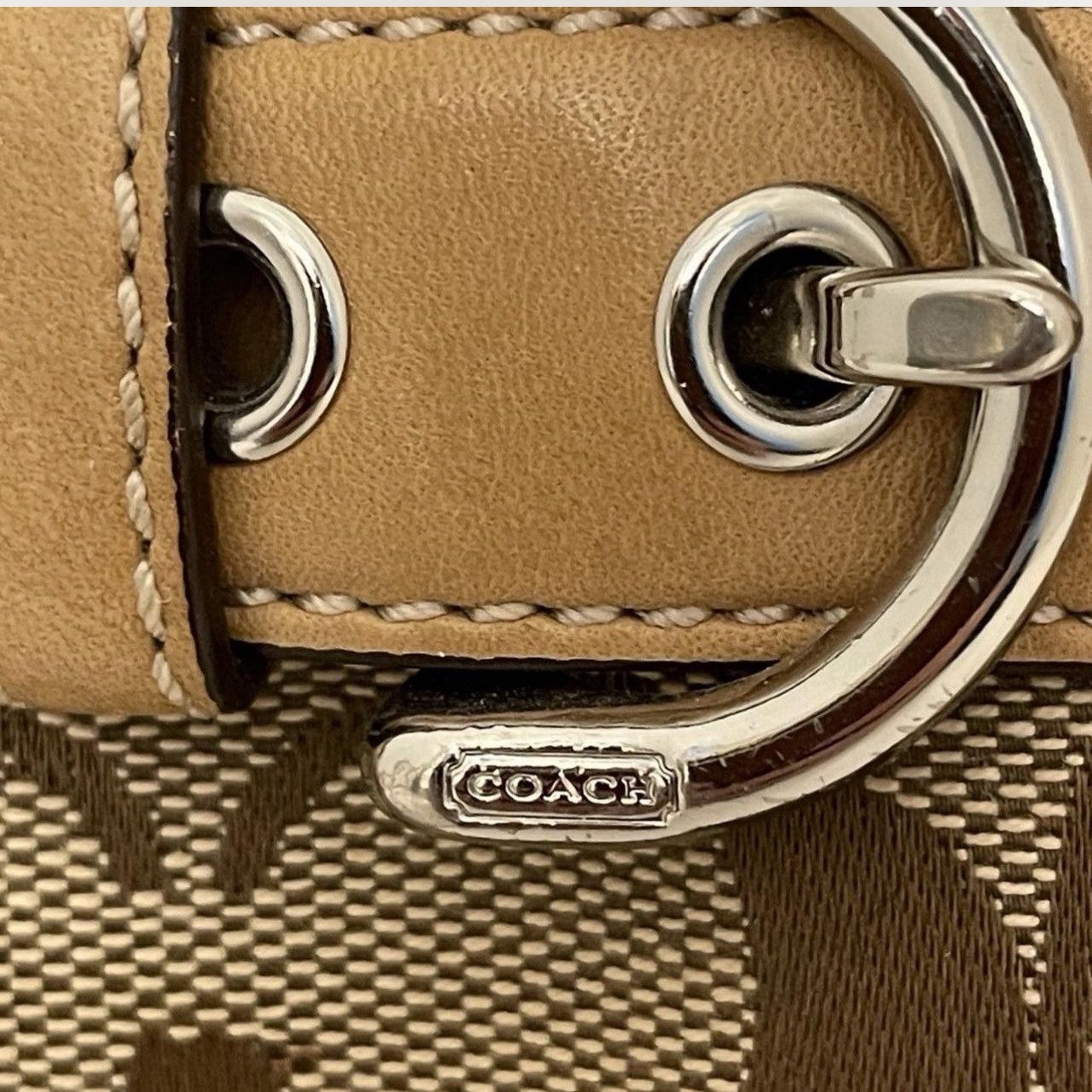 Coach VTG Coach Mini Signature Leather Tan Buckle Demi Clutch Size ONE SIZE - 3 Thumbnail