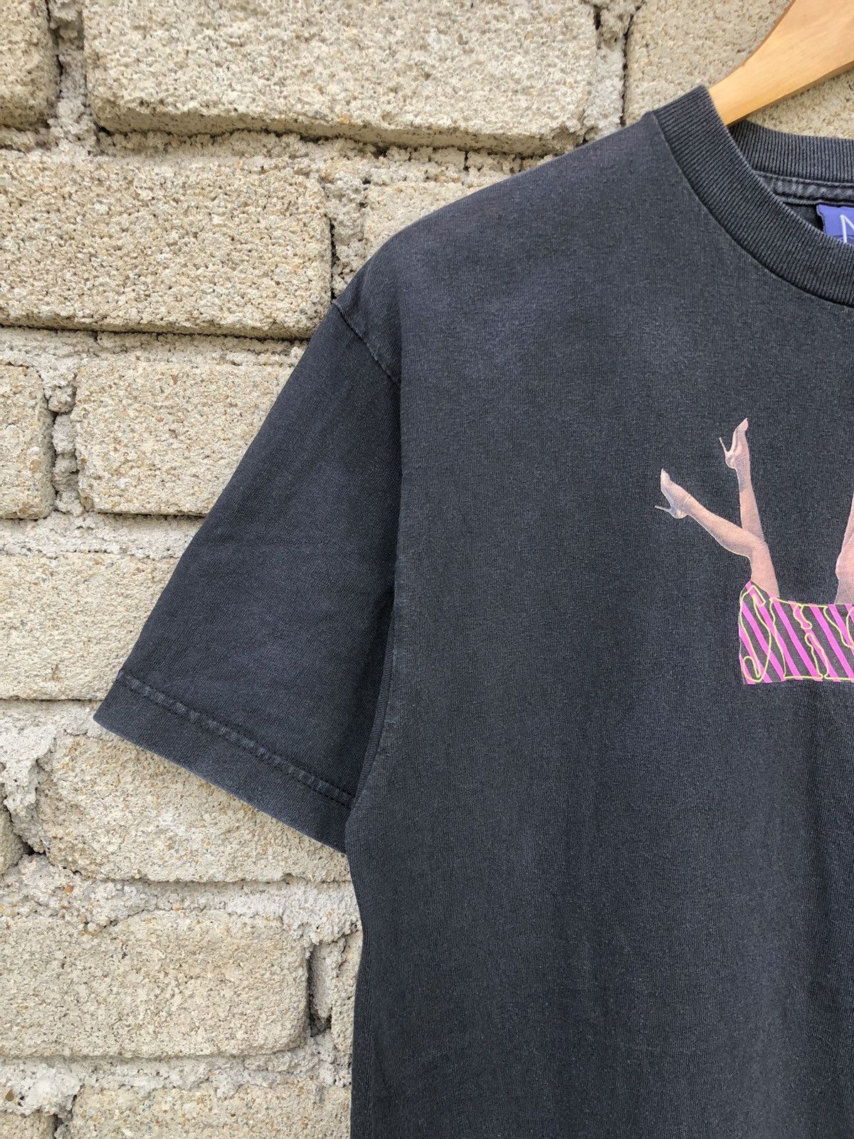 Staple Vintage Y2K Sunfaded Staple Shoes Graphic Tee Size US M / EU 48-50 / 2 - 5 Thumbnail