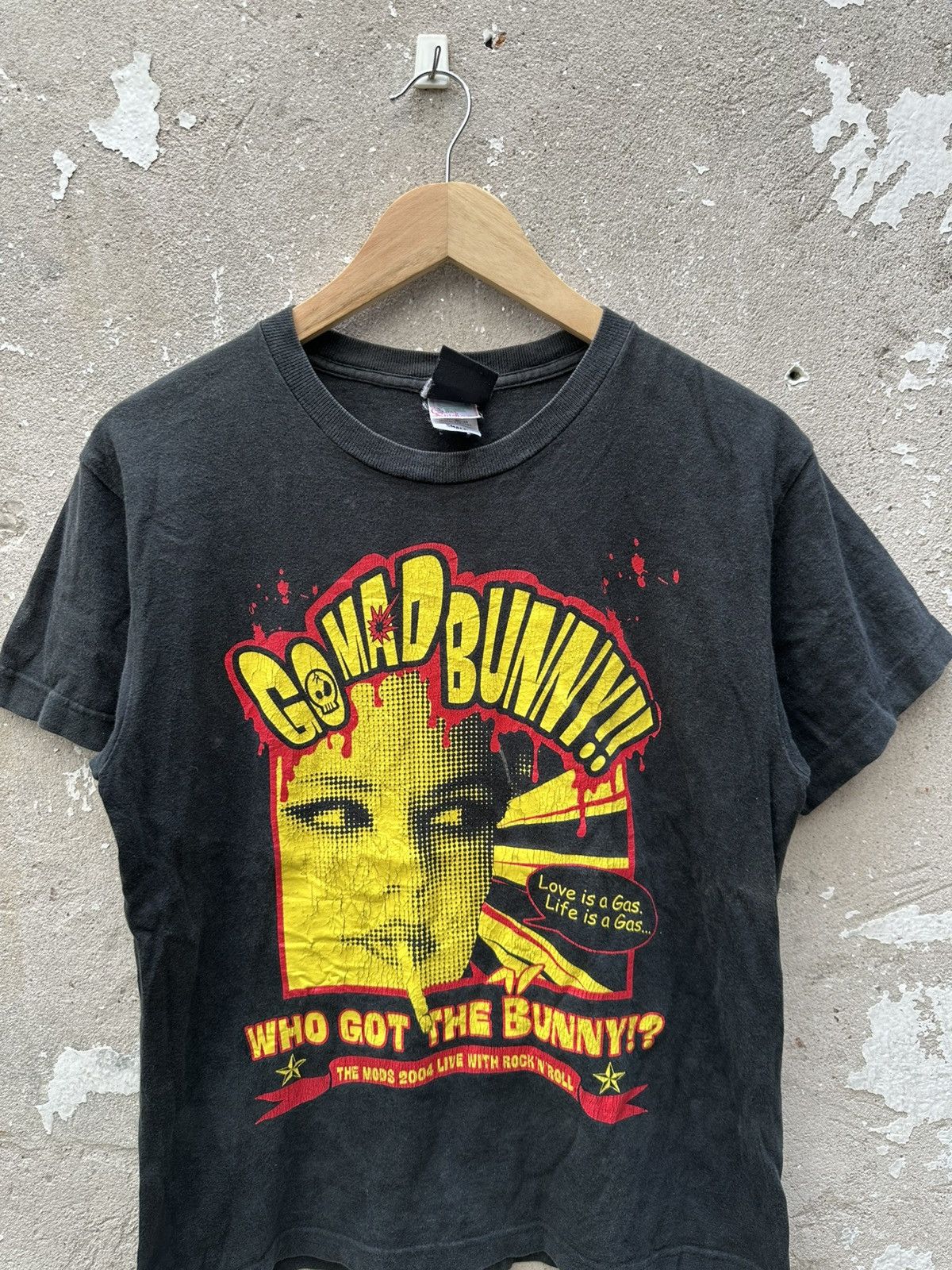 Band Tees Vintage Go Mad Bunny Live Tour Japan Tees Size US S / EU 44-46 / 1 - 3 Thumbnail