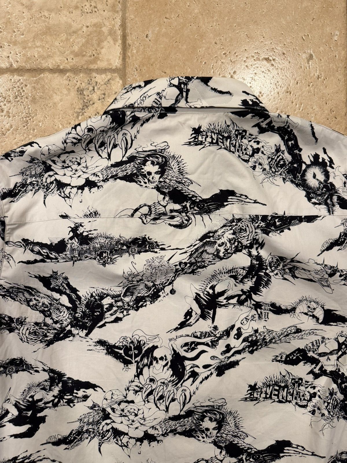 Givenchy Givenchy Matthew Williams Tiger Camo White/Black Zip Shirt Size US XL / EU 56 / 4 - 12 Thumbnail