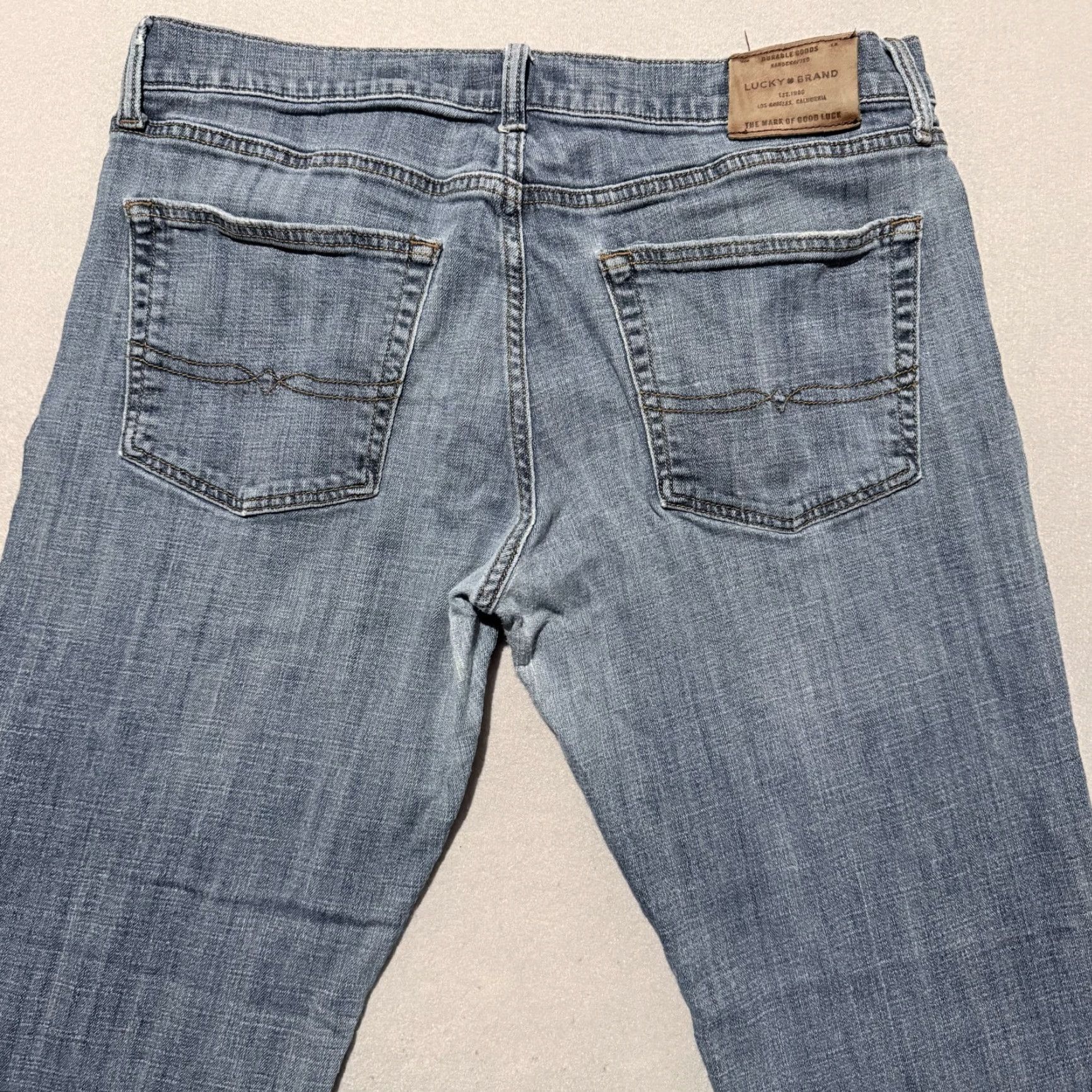 Lucky Brand Lucky Brand 221 Straight Jeans Mens Blue Medium Wash Denim Pockets - 36x32 Size US 36 / EU 52 - 4 Thumbnail