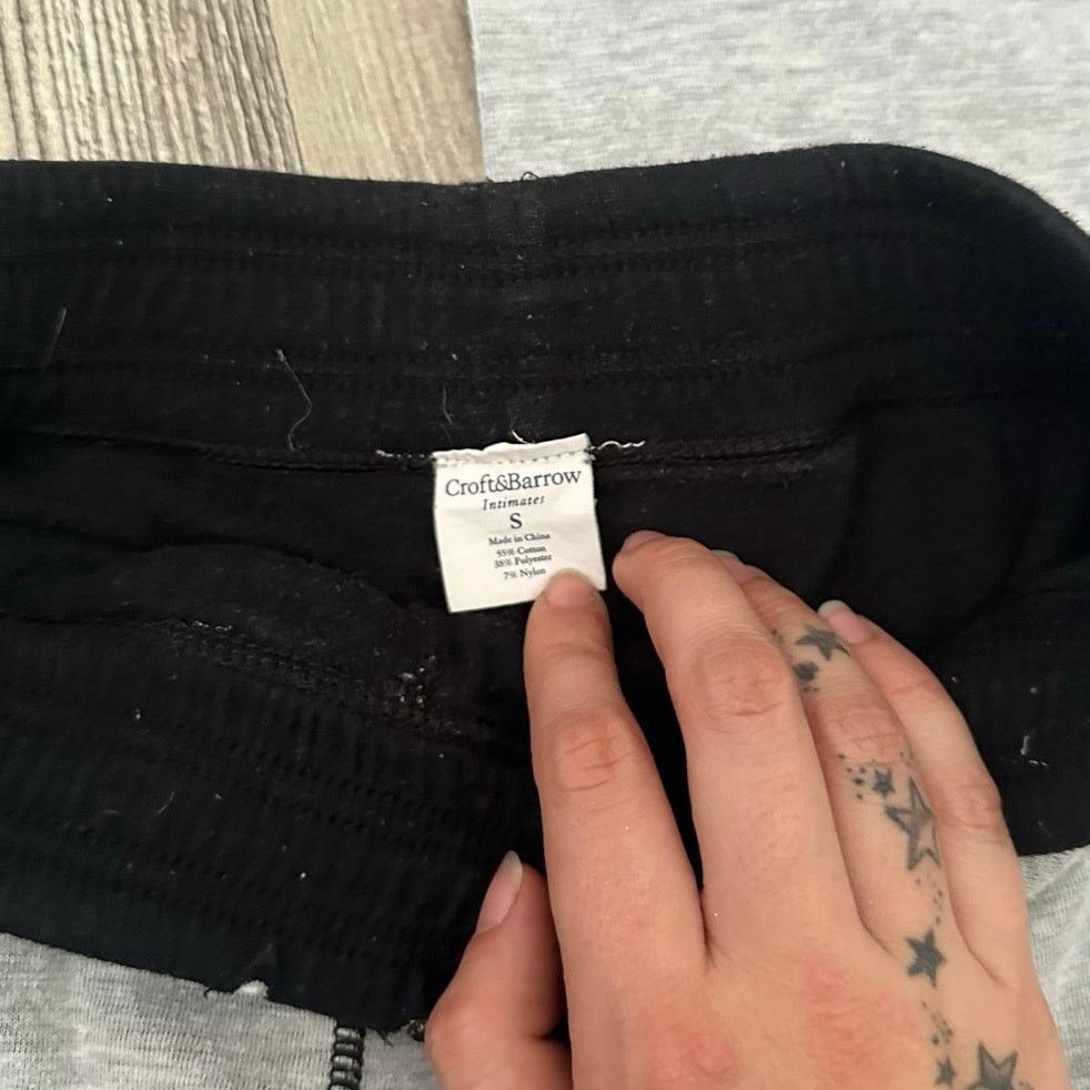Croft & Barrow croft&barrow grey black contrast stitch sweatpants Size 28" / US 6 / IT 42 - 2 Thumbnail
