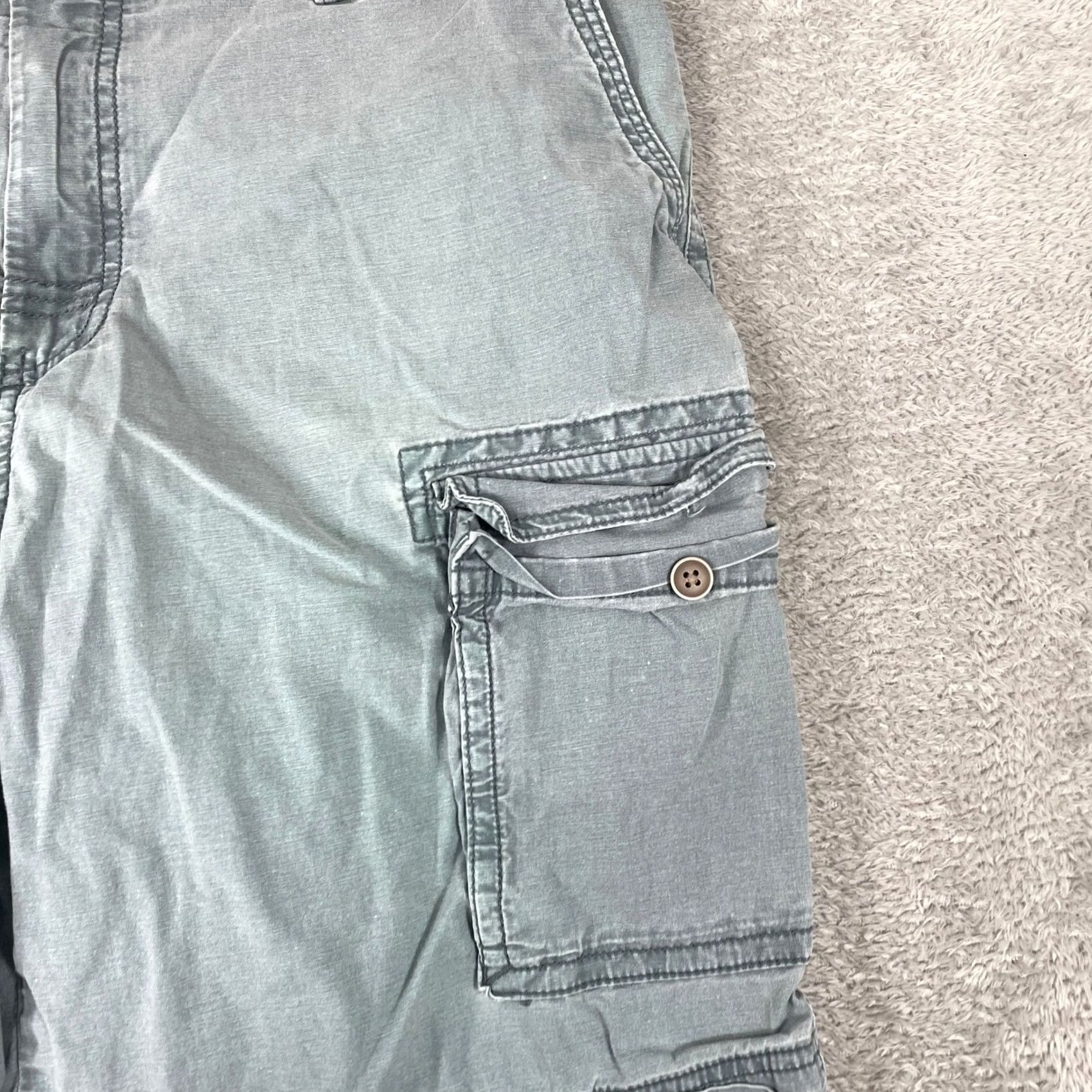 Vintage GH Bass Cargo Shorts Mens 34 Gray Cotton Blend Utility Pockets Hiking Outdoor Size US 34 / EU 50 - 3 Thumbnail