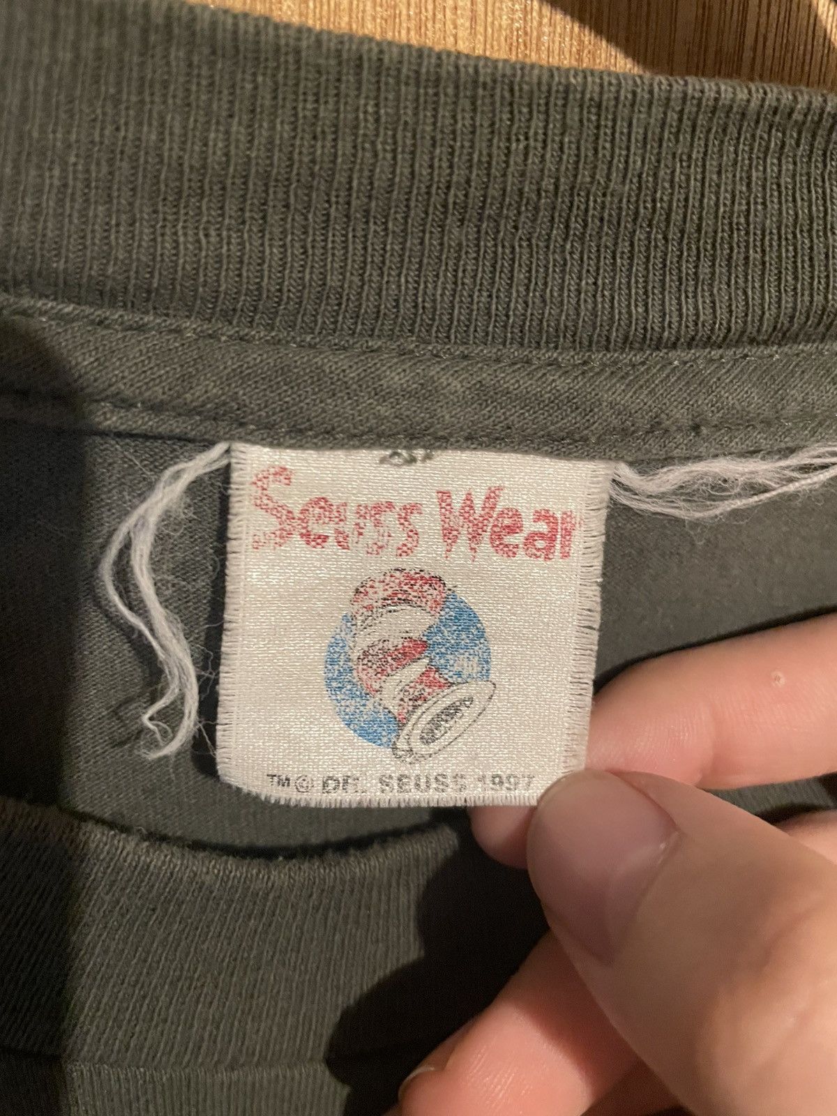 Other × Vintage Vintage 1999 Dr. Seuss “Dare to be different” Shirt Size US L / EU 52-54 / 3 - 2 Thumbnail