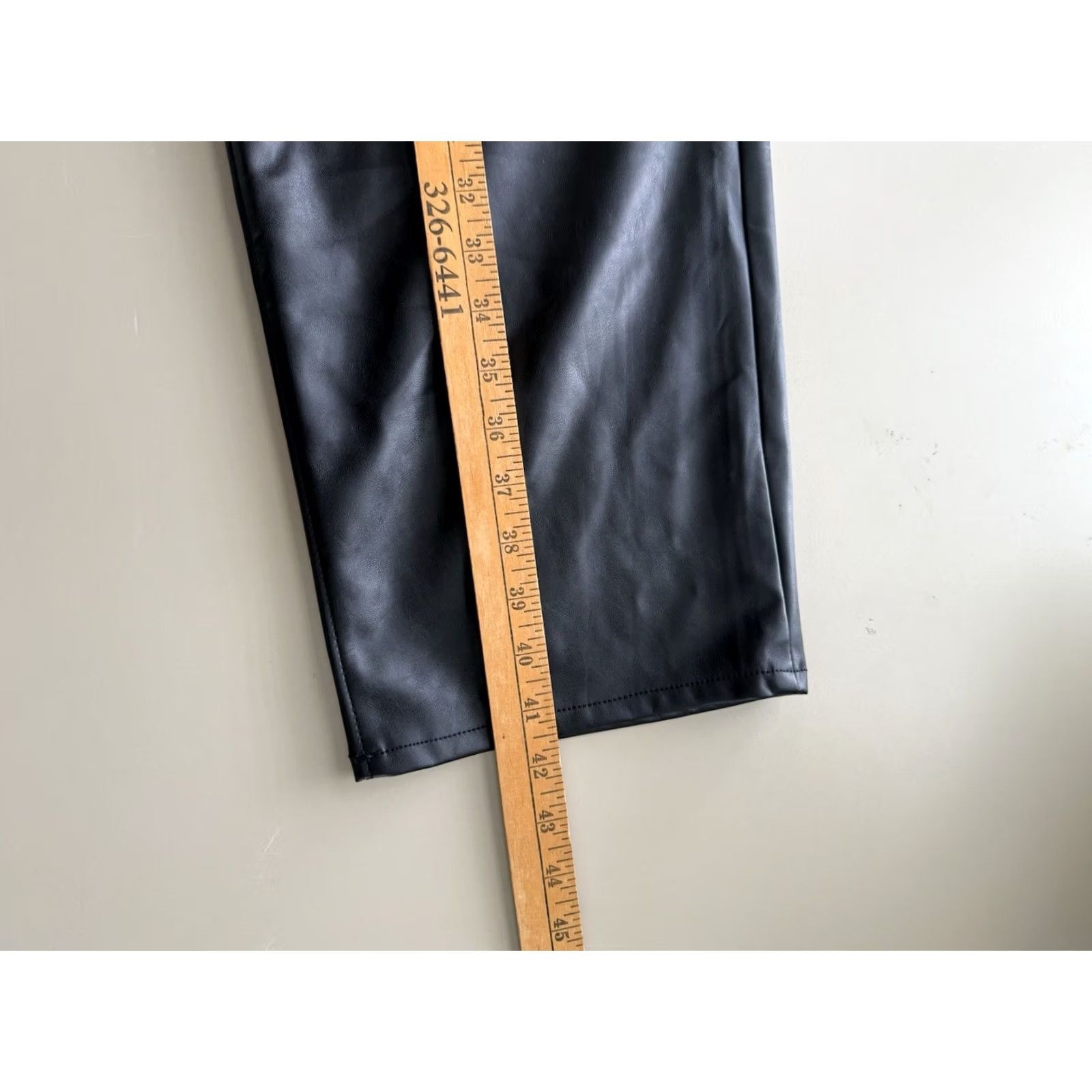 Old Navy Old Navy High Rise OG Loose Black Faux Leather Pant Womens Sz 14 Sexy Goth Size 36" / US 14 / IT 50 - 6 Thumbnail