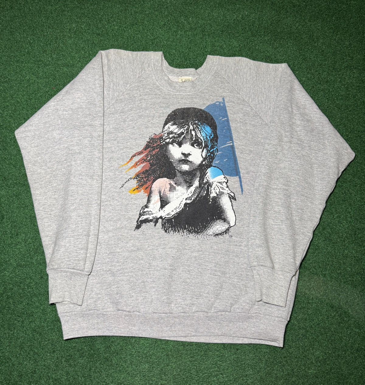 Vintage Vintage 80s 90s Les Miserables XL Retro Musical Sweatshirt Size US XL / EU 56 / 4 - 1 Thumbnail