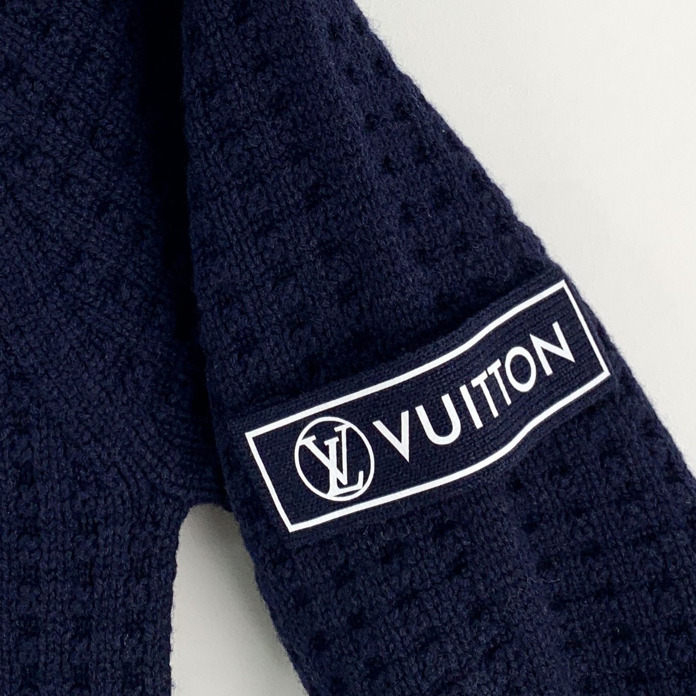 Louis Vuitton Louis Vuitton Badge Wool Knit Dress Navy (S) Size S / US 4 / IT 40 - 4 Thumbnail