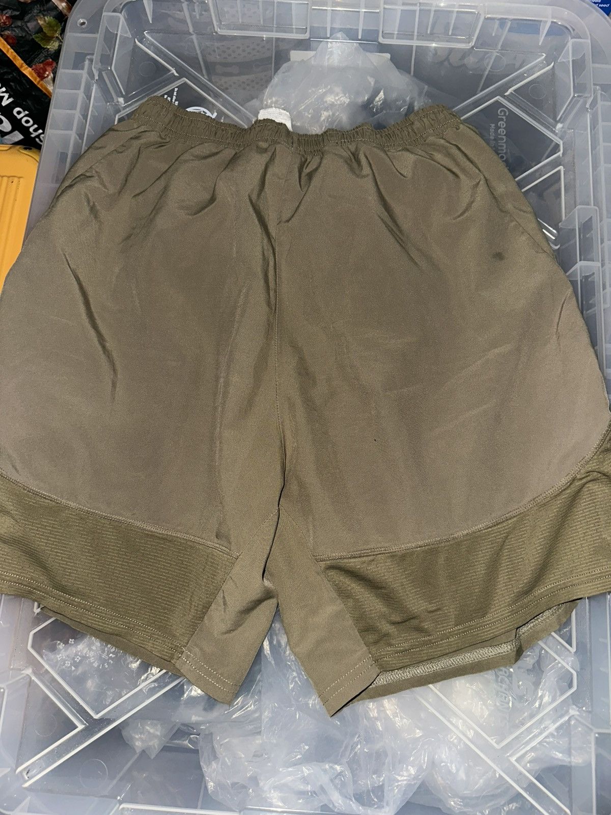 Gymshark Gymshark Arrival Shorts Size US 32 / EU 48 - 4 Thumbnail