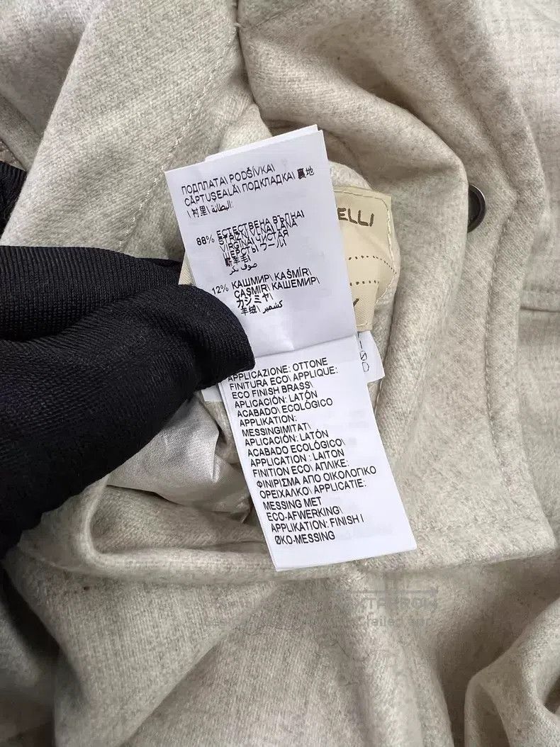 Brunello Cucinelli Brunello Cucinelli Beige Shiny Fabric Two-Way Wearable Dow Size XS / US 0-2 / IT 36-38 - 9 Thumbnail