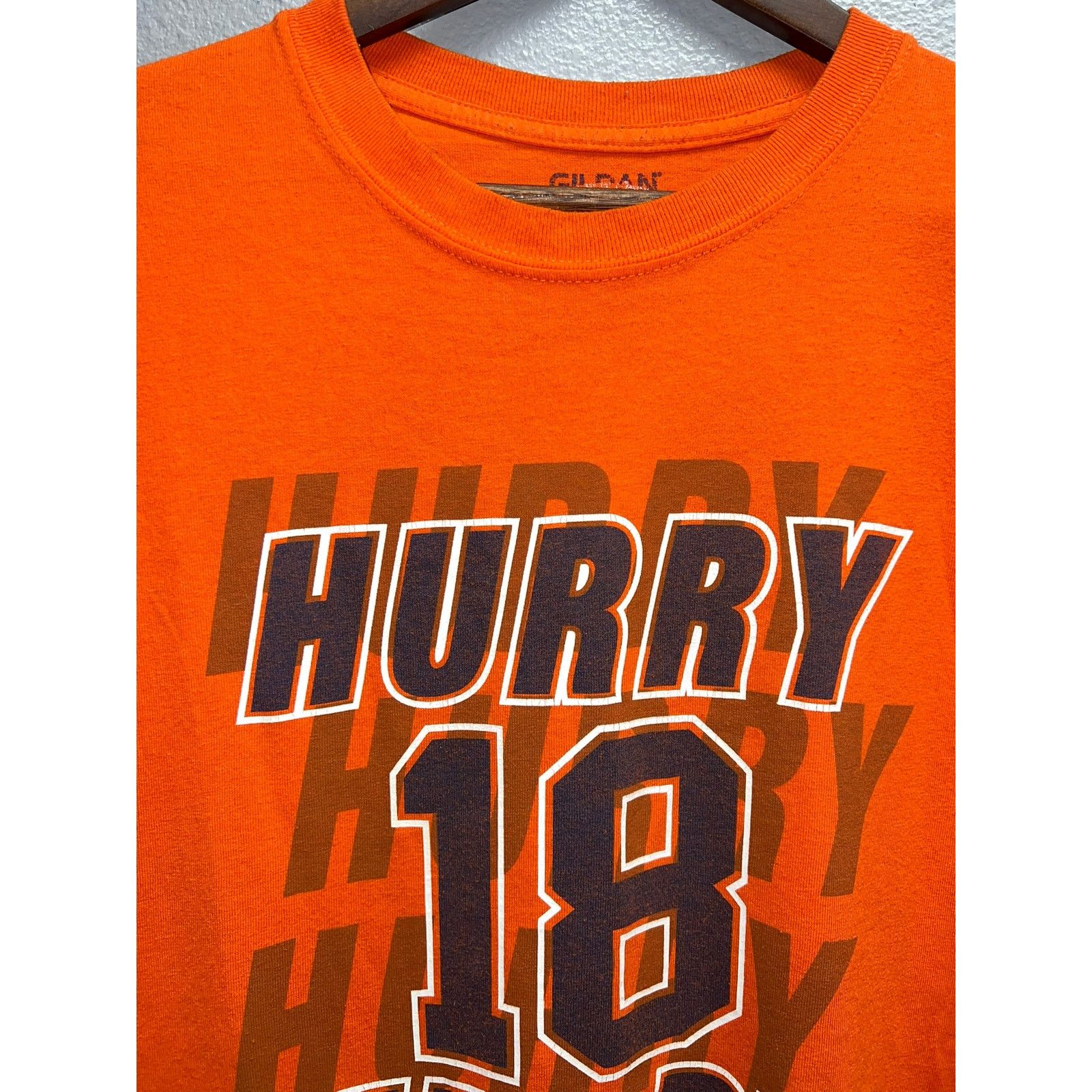 Gildan Denver Broncos Peyton Manning Hurry #18 Orange Shirt X-Large Size US XL / EU 56 / 4 - 3 Thumbnail