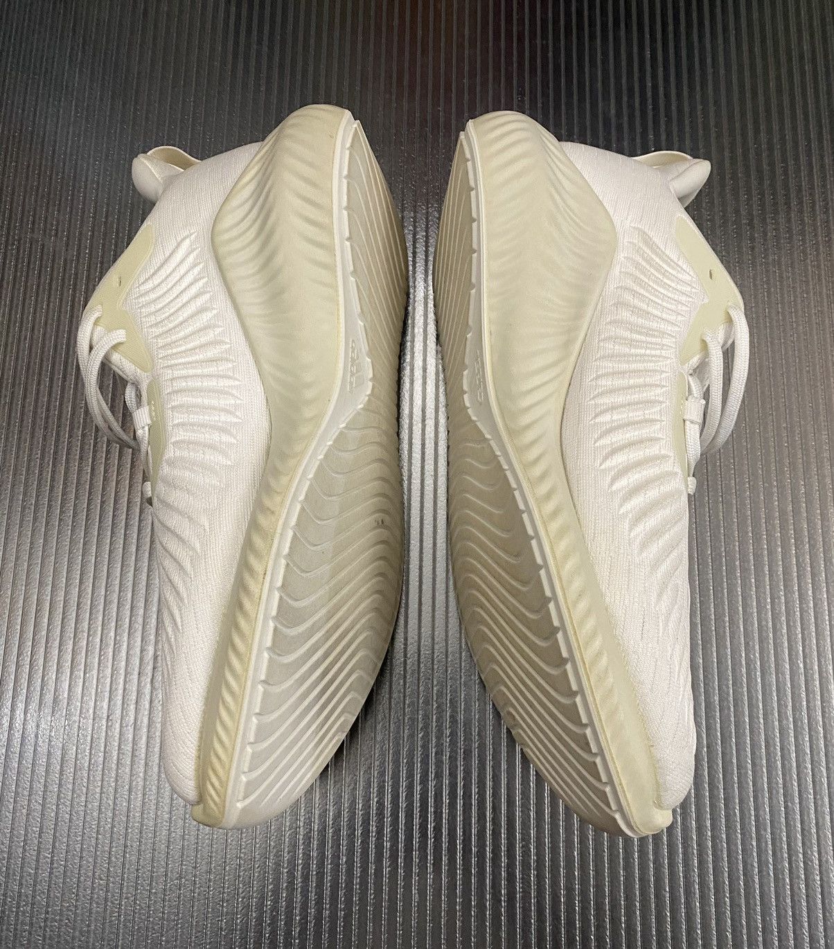 Adidas adidas Alphabounce Plus Great White 10 VGC Size US 10 / EU 43 - 10 Thumbnail