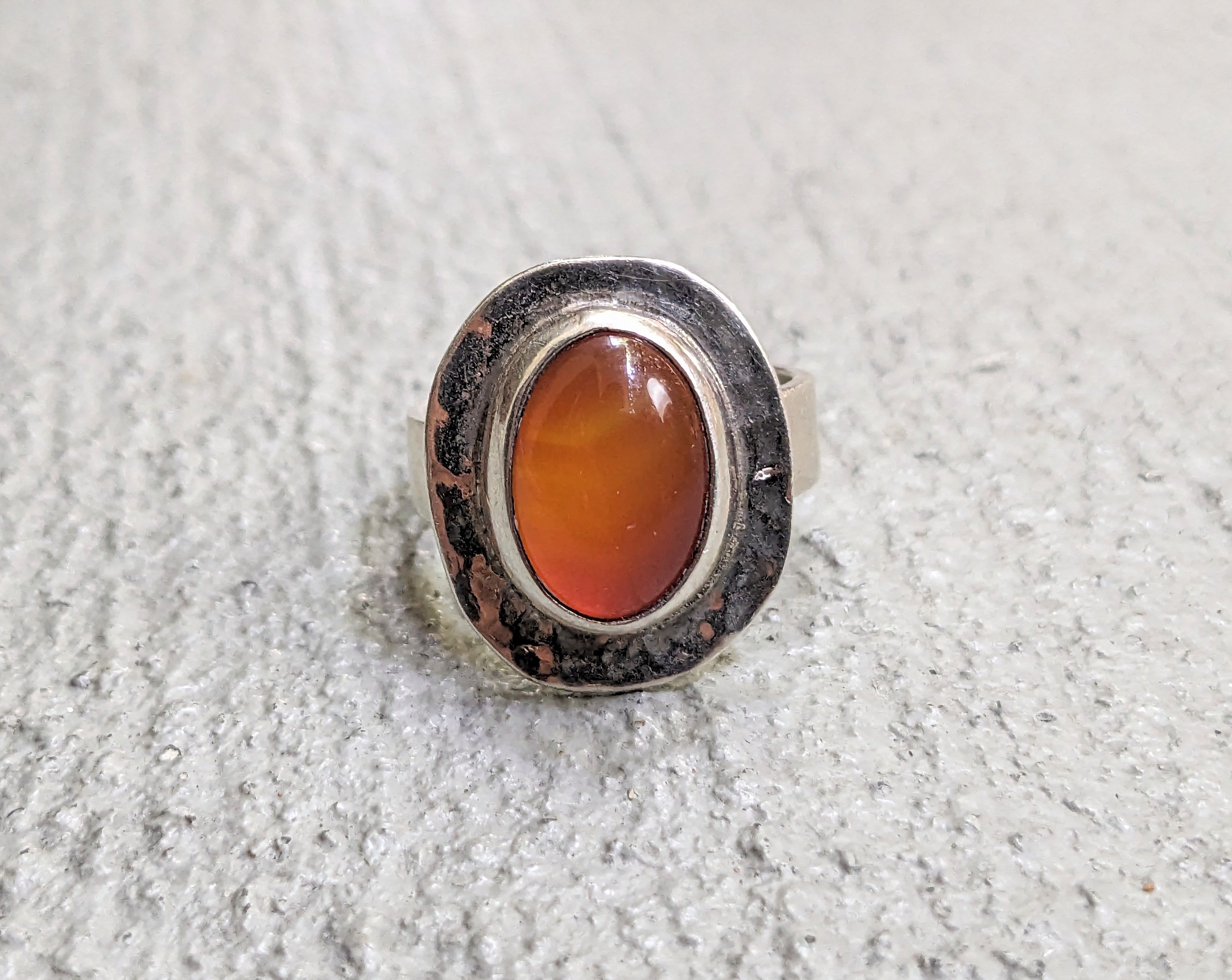 Jewelry × Vintage Vintage Sterling Silver Ring Orange Carnelian 8.25 Hammered Size ONE SIZE - 3 Thumbnail