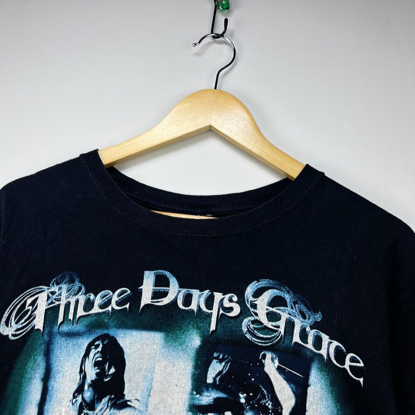 Vintage Vintage Three Days Grace Life Starts Now Band Tour Large Size US L / EU 52-54 / 3 - 3 Thumbnail
