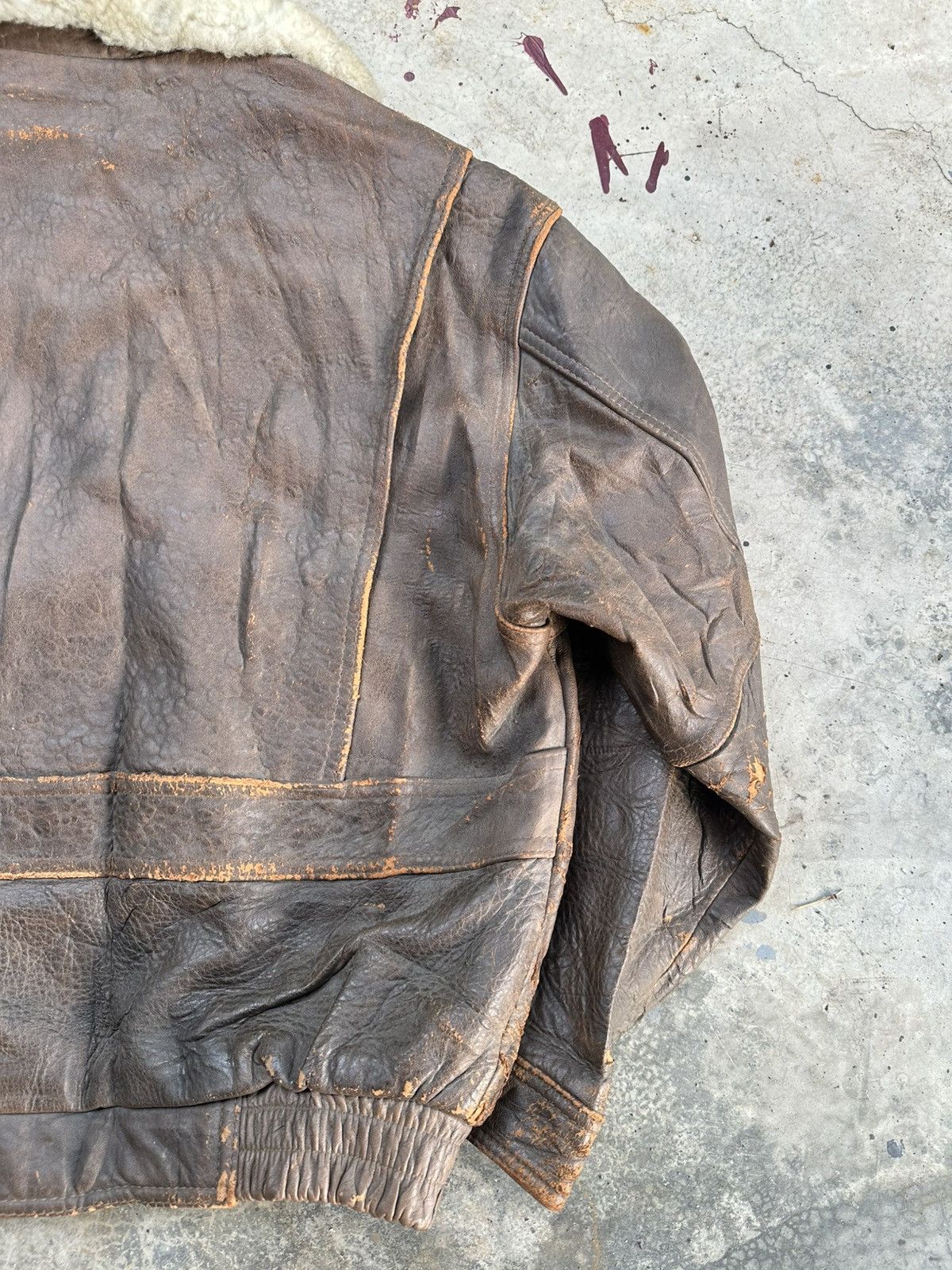 Vintage 👹Vintage THRASHED Aviator Leather Bomber Jacket Size US L / EU 52-54 / 3 - 9 Thumbnail