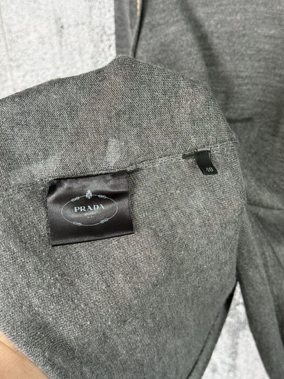 Prada Prada Grey Wool and Silk Knit Long Sleeve Open Back Sweater Size S / US 4 / IT 40 - 15 Thumbnail