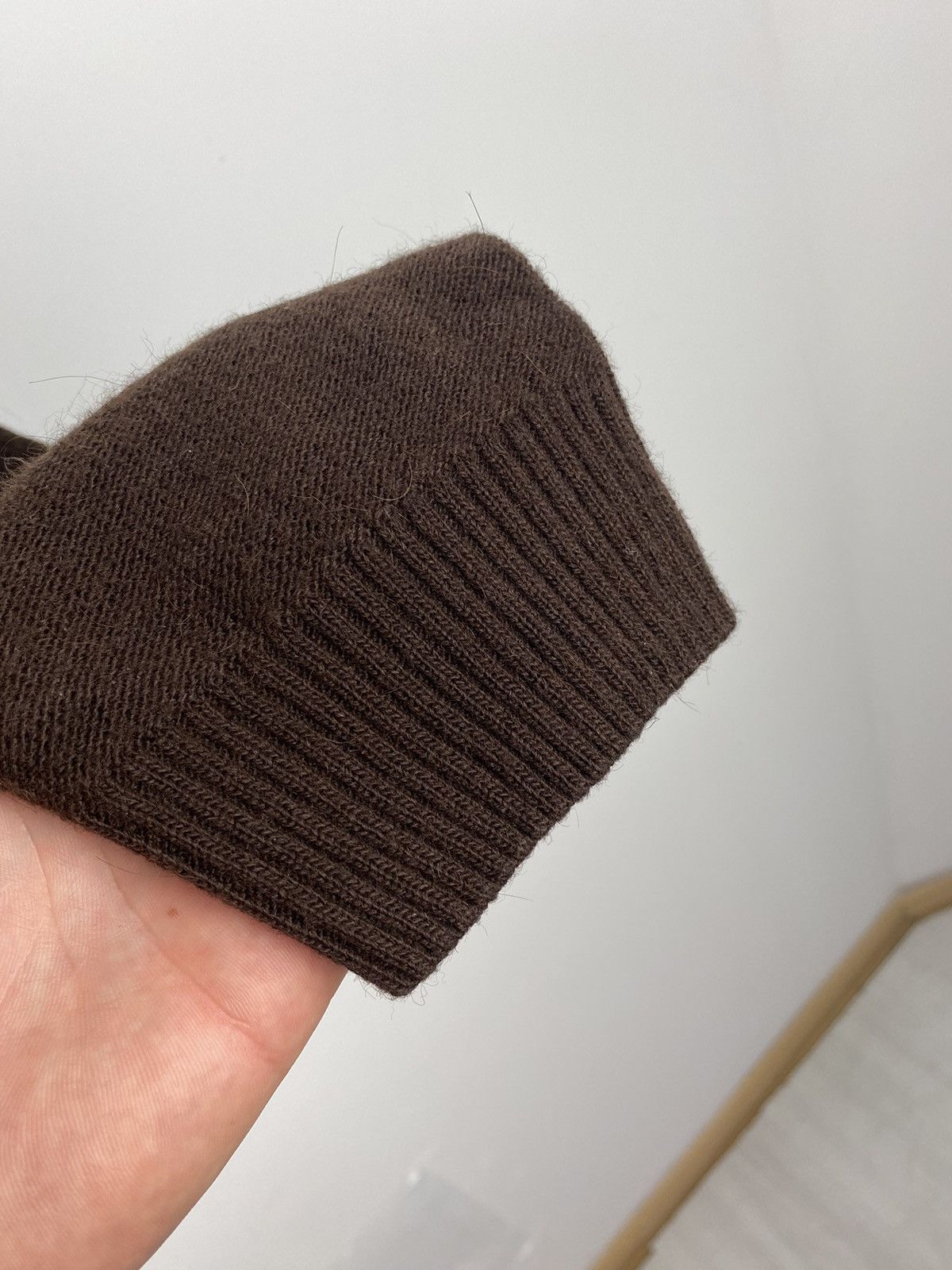 Lacoste Vintage Lacoste V Neck Wool Alpaca Sweater Burberry Ralph Size US L / EU 52-54 / 3 - 3 Thumbnail