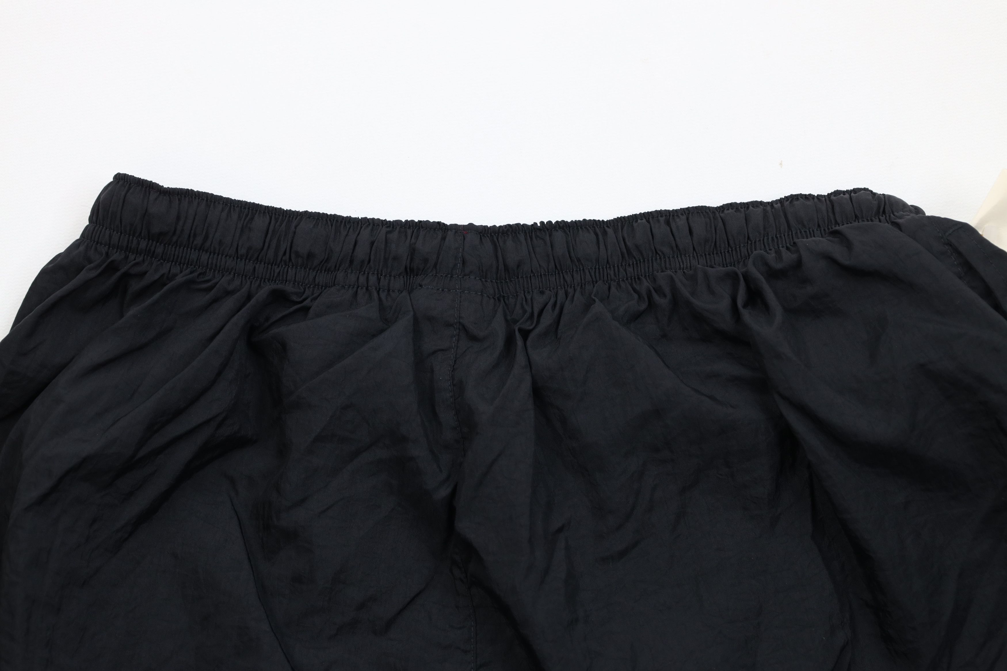 Nike Deadstock Vintage 90s Nike Mini Swoosh Soccer Shorts Black Size 26" / US 2 / IT 38 - 13 Thumbnail