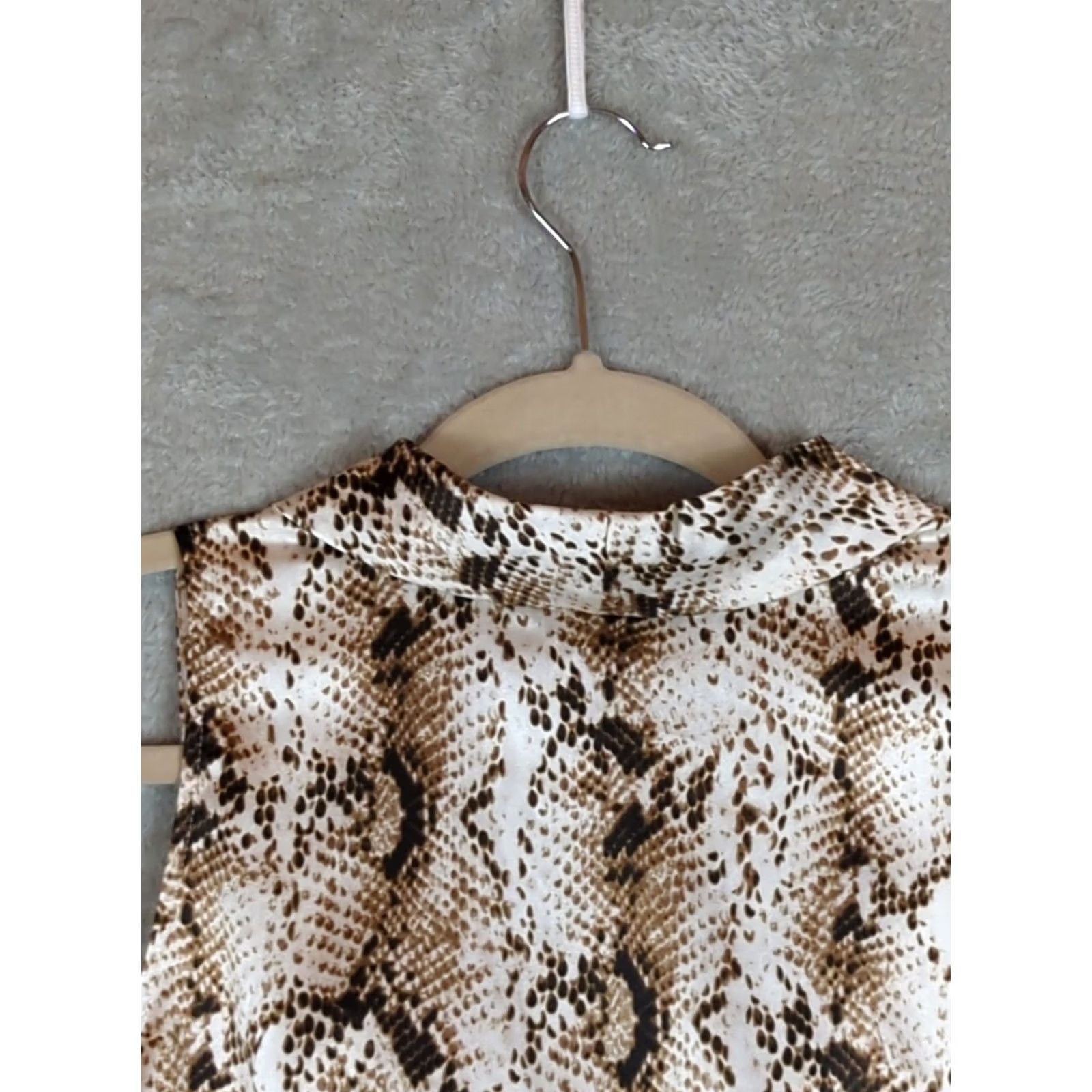 White House Black Market White House Black Market Blouse Snake Print Silk Sleeveless Size 14 Womens Brown Size XL / US 12-14 / IT 48-50 - 5 Thumbnail