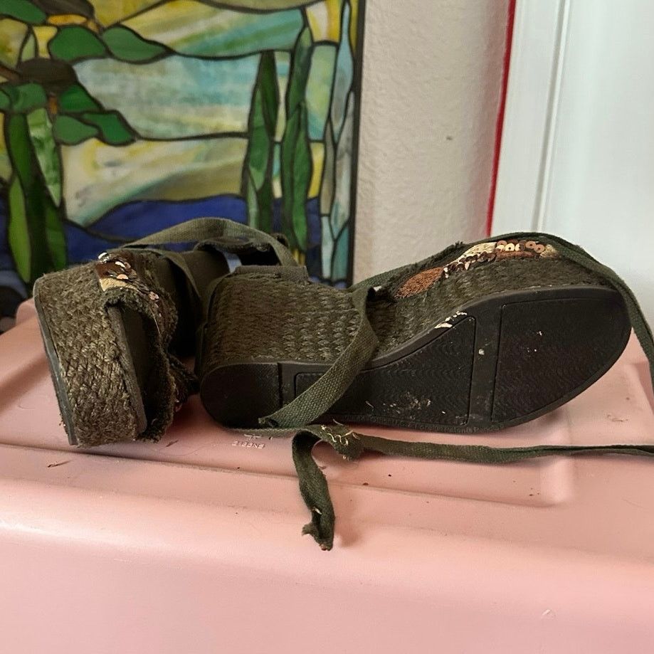 Other ellemenno green platform sequin sandal heels Size US 7 / IT 37 - 5 Thumbnail
