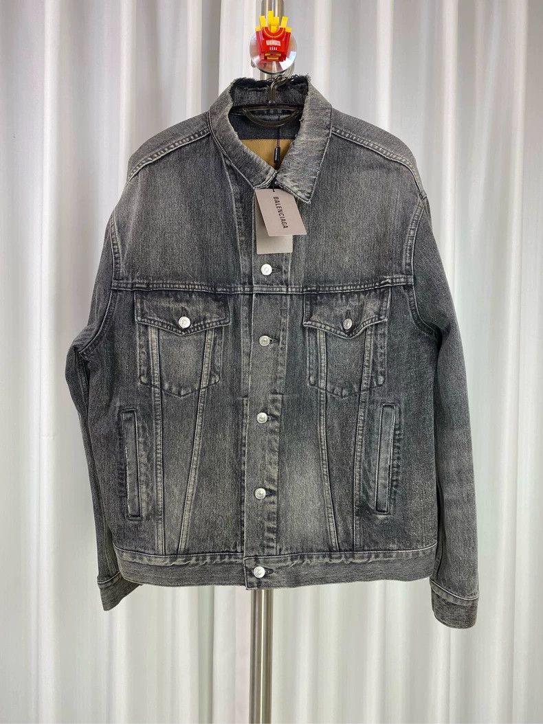 Balenciaga Balenciaga size 34 Black denim jacket with big logo on the Size US M / EU 48-50 / 2 - 3 Thumbnail