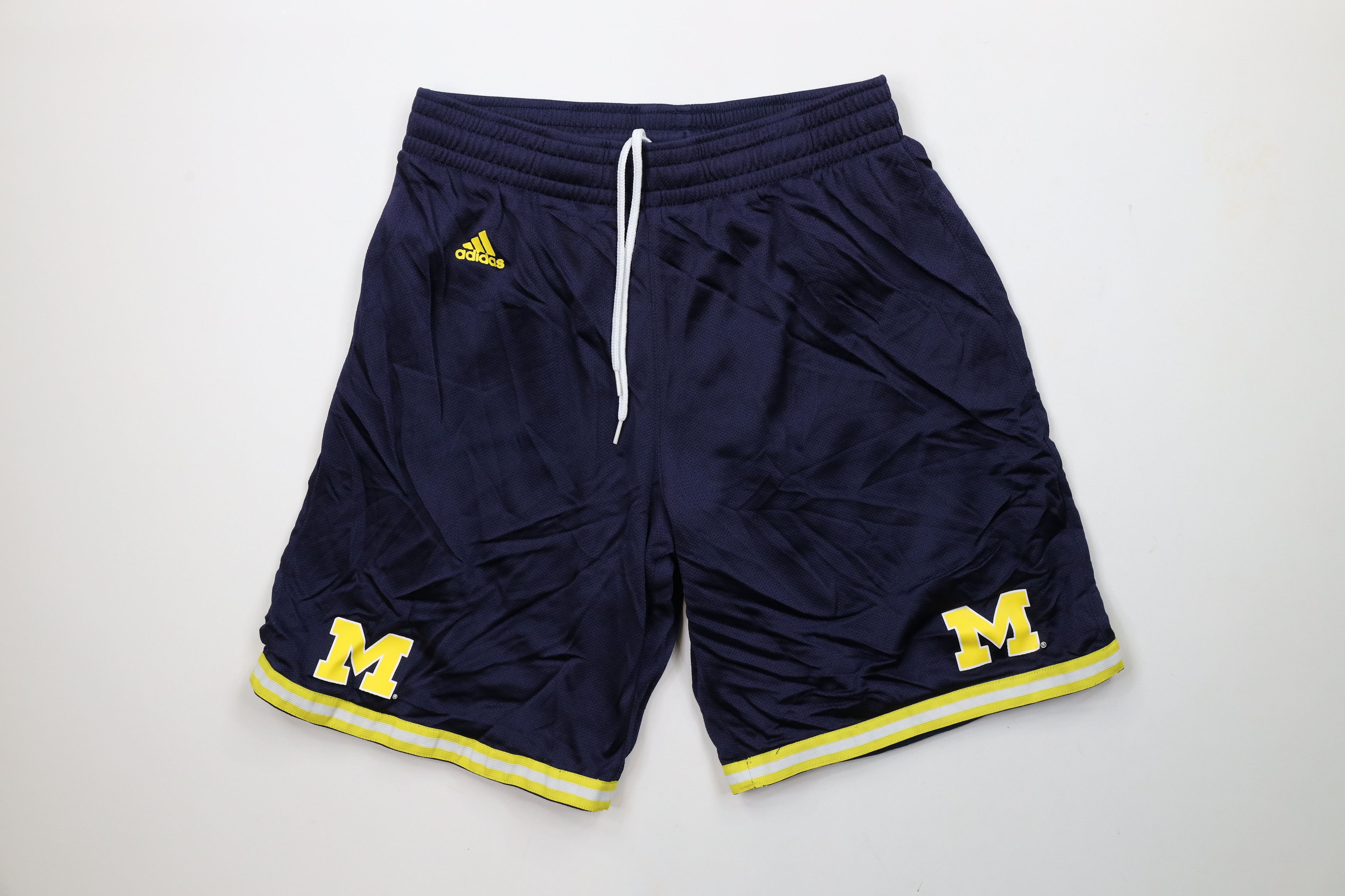 Adidas × Vintage Retro Adidas University of Michigan Basketball Shorts Size US 36 / EU 52 - 1 Thumbnail