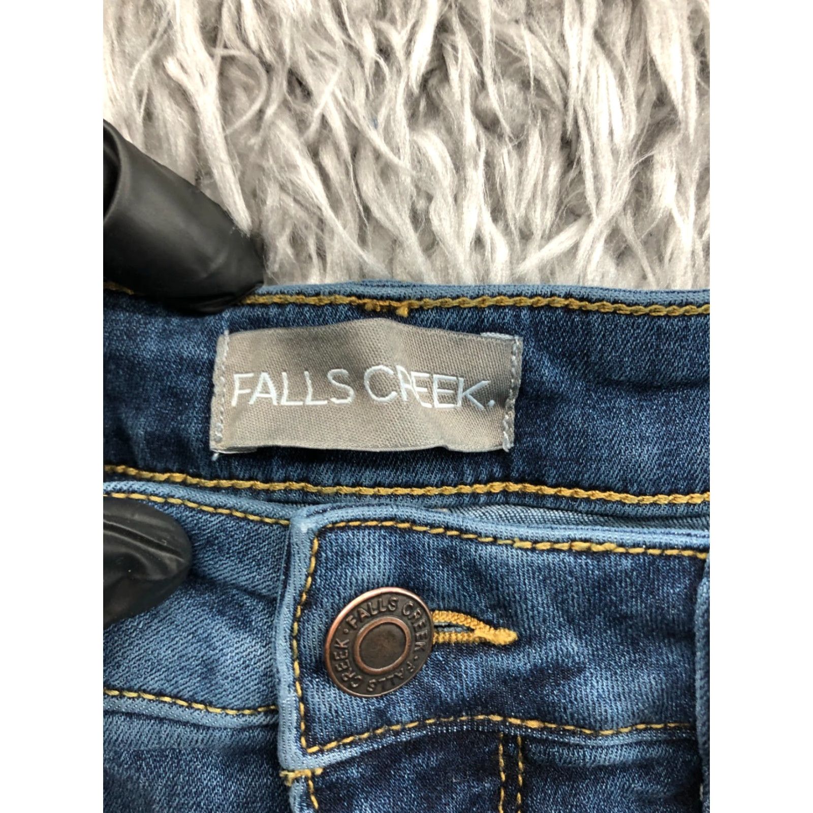 Denime Falls Creek Shorts Womens Size 10 Mid Rise Medium Wash Denim Blue 5-Pocket Jeans Boyfriend Style Womens Size 32" / US 10 / IT 46 - 6 Thumbnail