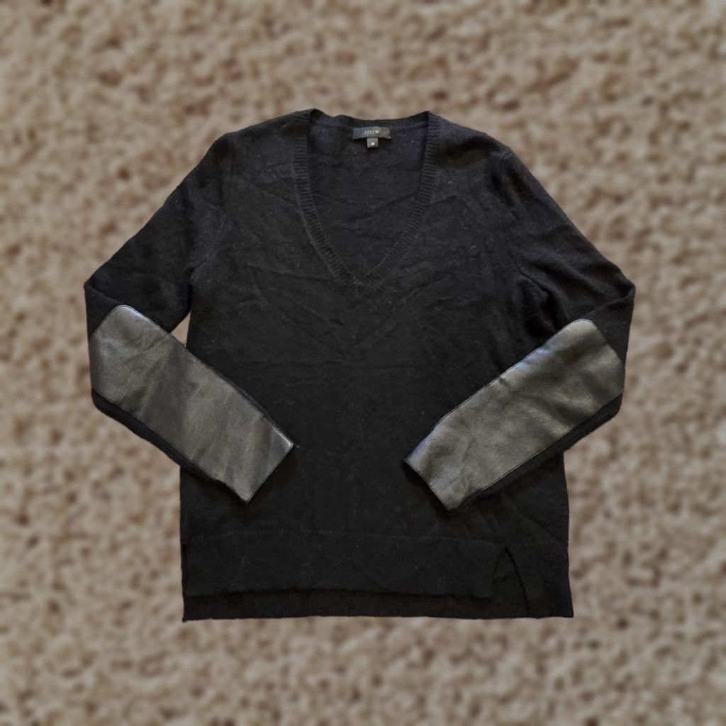 J.Crew J.CREW Sweater Womens XS Black Wool Leather Elbow Patches Casual Minimalist Pullover Knit V-Neck - Woman - Regular Fit Size XS / US 0-2 / IT 36-38 - 1 Thumbnail