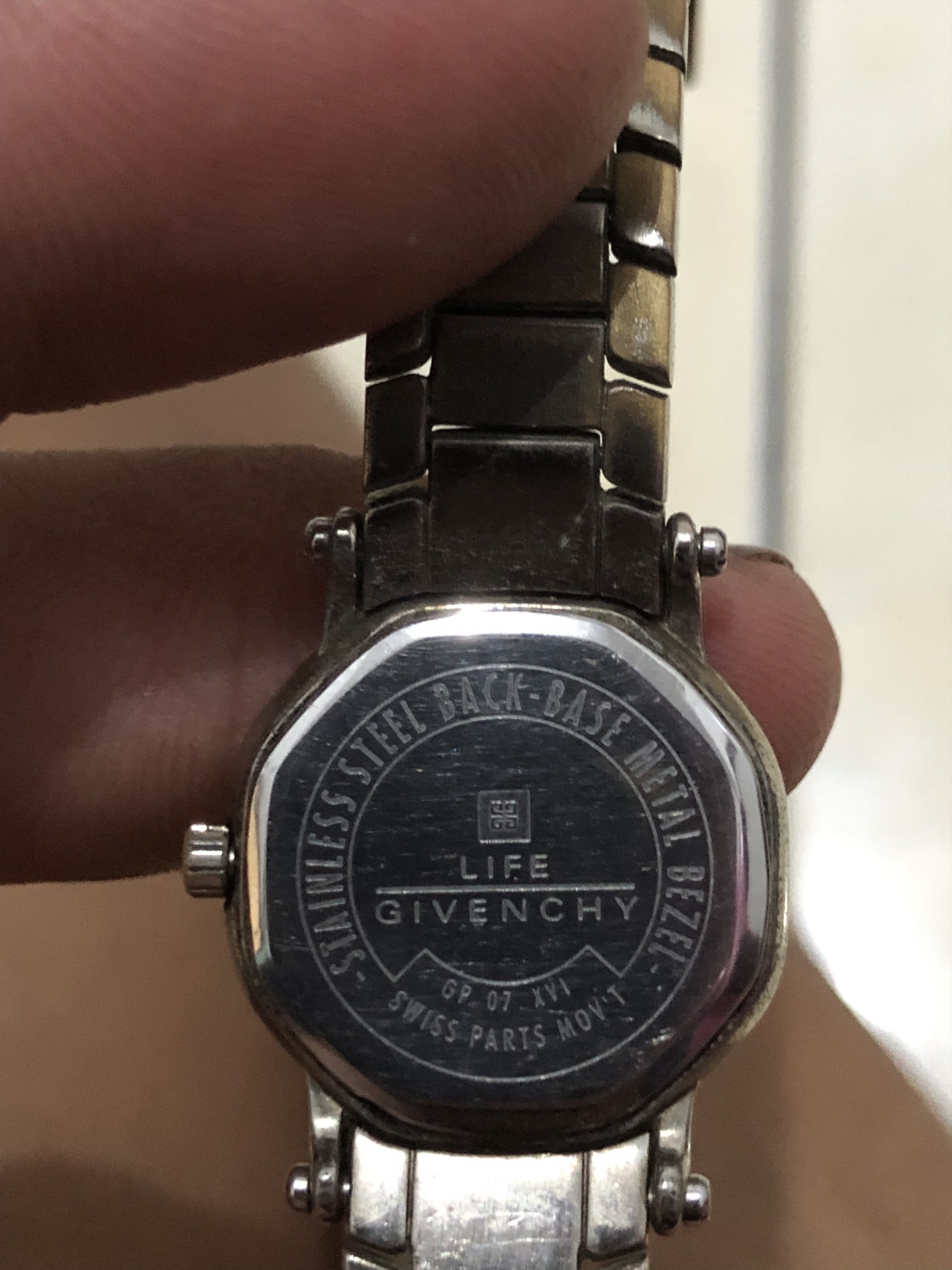 Givenchy Vintage 90s Life Givenchy Octagon Case Watch Size ONE SIZE - 2 Thumbnail