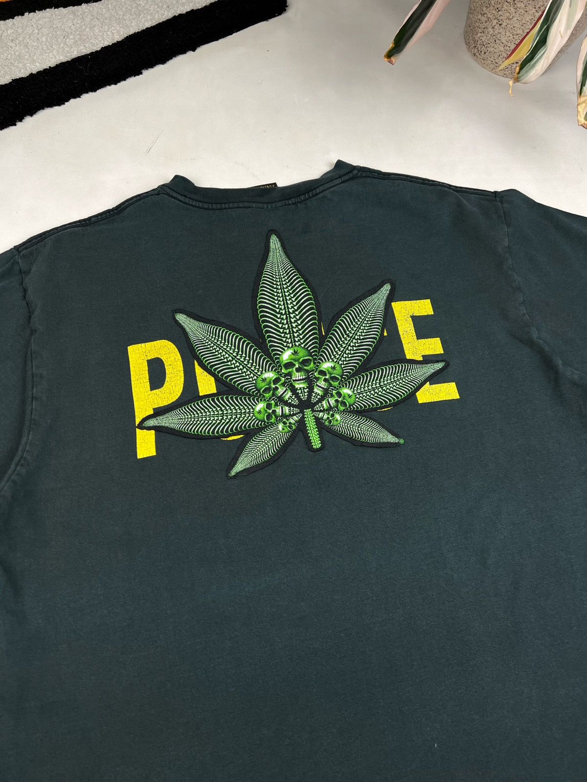 Vintage Vintage Smoke police T-shirt cannabis like Marlboro faded Size US L / EU 52-54 / 3 - 9 Thumbnail