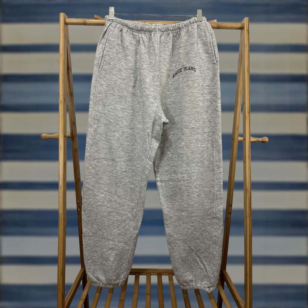 Champion VTG 80s Rhode Island Champion Sweatshirt XL Gray Men Sweatshirt Sweatpants Heather Rayon Tri-Blend USA 80s Vintage Champion Shirt? Size US XL / EU 56 / 4 - 1 Thumbnail