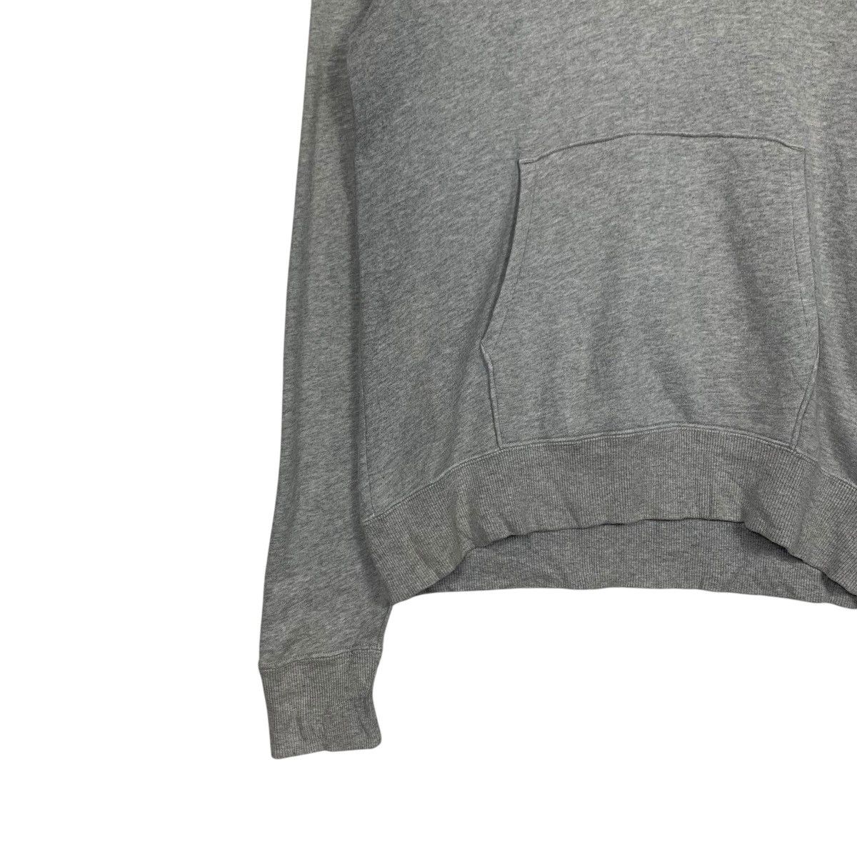 Champion Vintage Y2K CHAMPION Big Logo Pullover Hoodies #2213-C98 Size US M / EU 48-50 / 2 - 3 Thumbnail