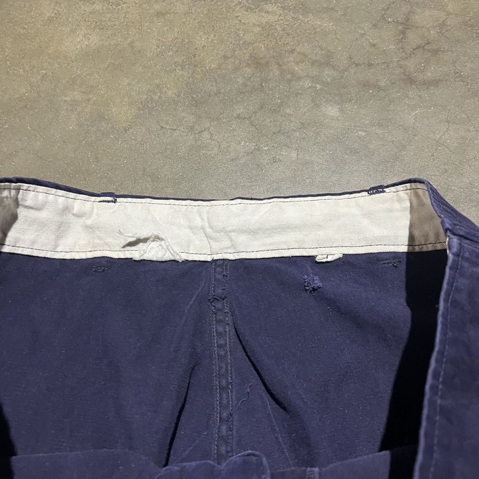 Vintage Vintage 50s Navy Wide Leg Cotton Buttonfly Chinos 36x30 Size US 36 / EU 52 - 5 Thumbnail