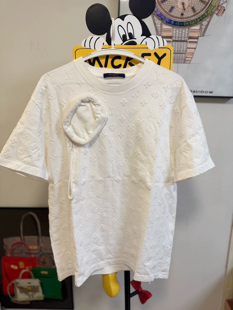 Louis Vuitton Louis Vuitton White Logo Short Sleeve Tee - dmc Size US XL / EU 56 / 4 - 1 Thumbnail