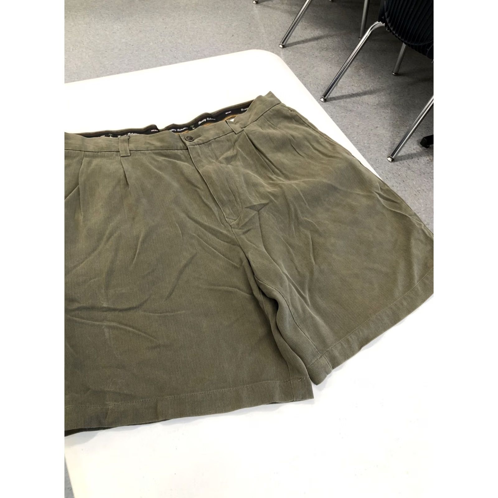Tommy Bahama Tommy Bahama Shorts Mens 36 Relax Green Pleated Silk Casual Beach Chino Size US 36 / EU 52 - 2 Thumbnail